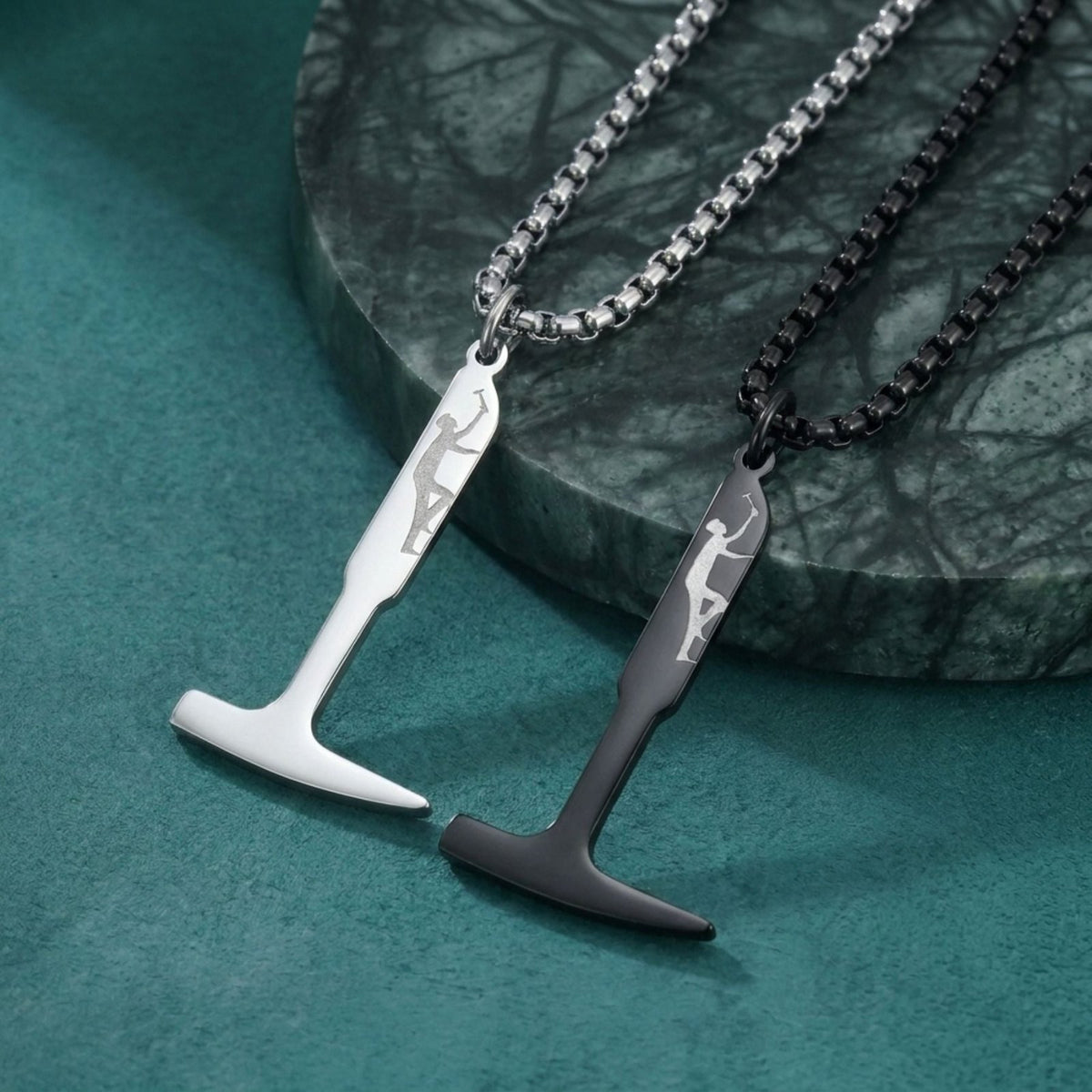 Collier pendentif marteau pour homme, en acier titane, outil de métier avec message inspirant gravé