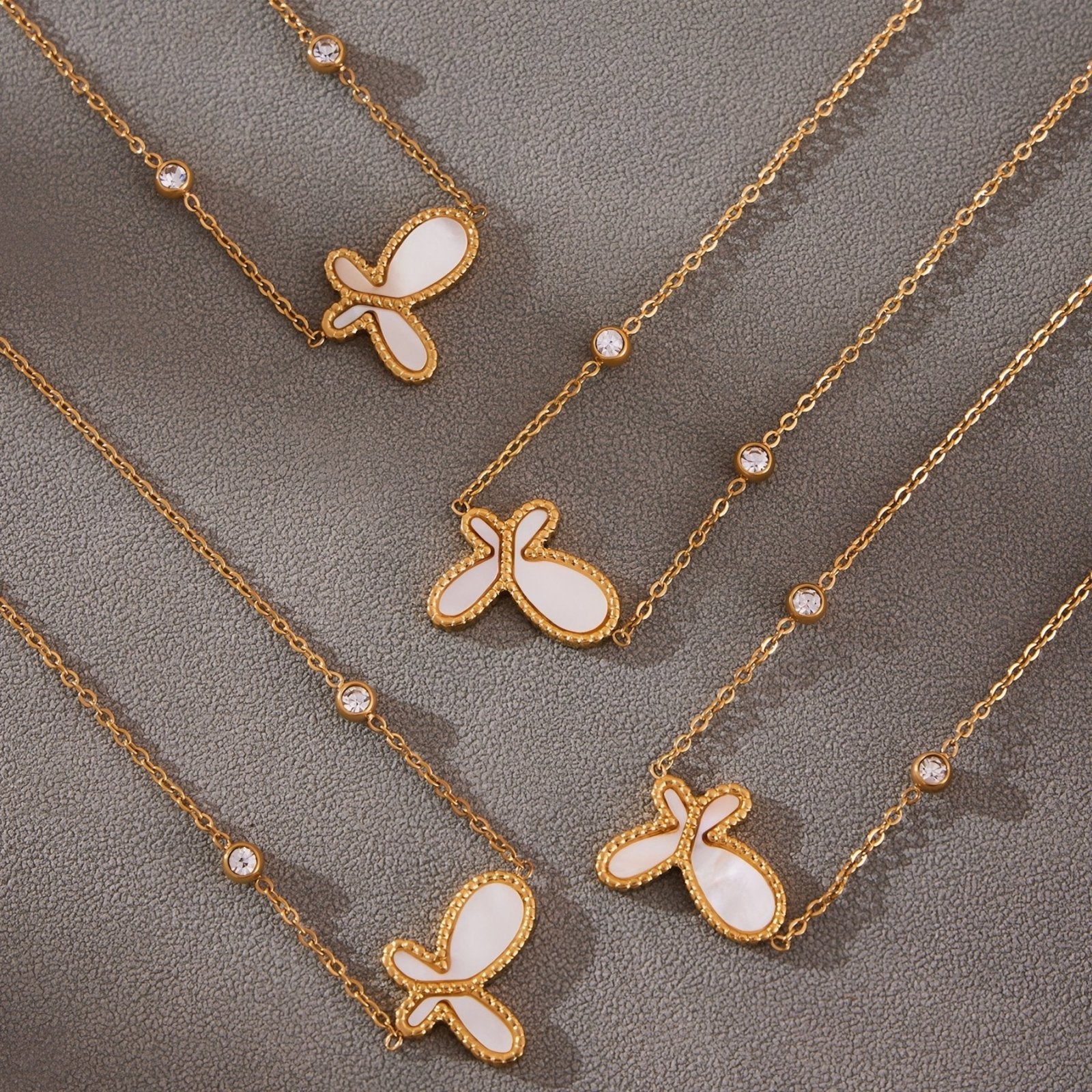 Collier pendentif papillon pour femme, avec zircon et coquillage, en acier inoxydable