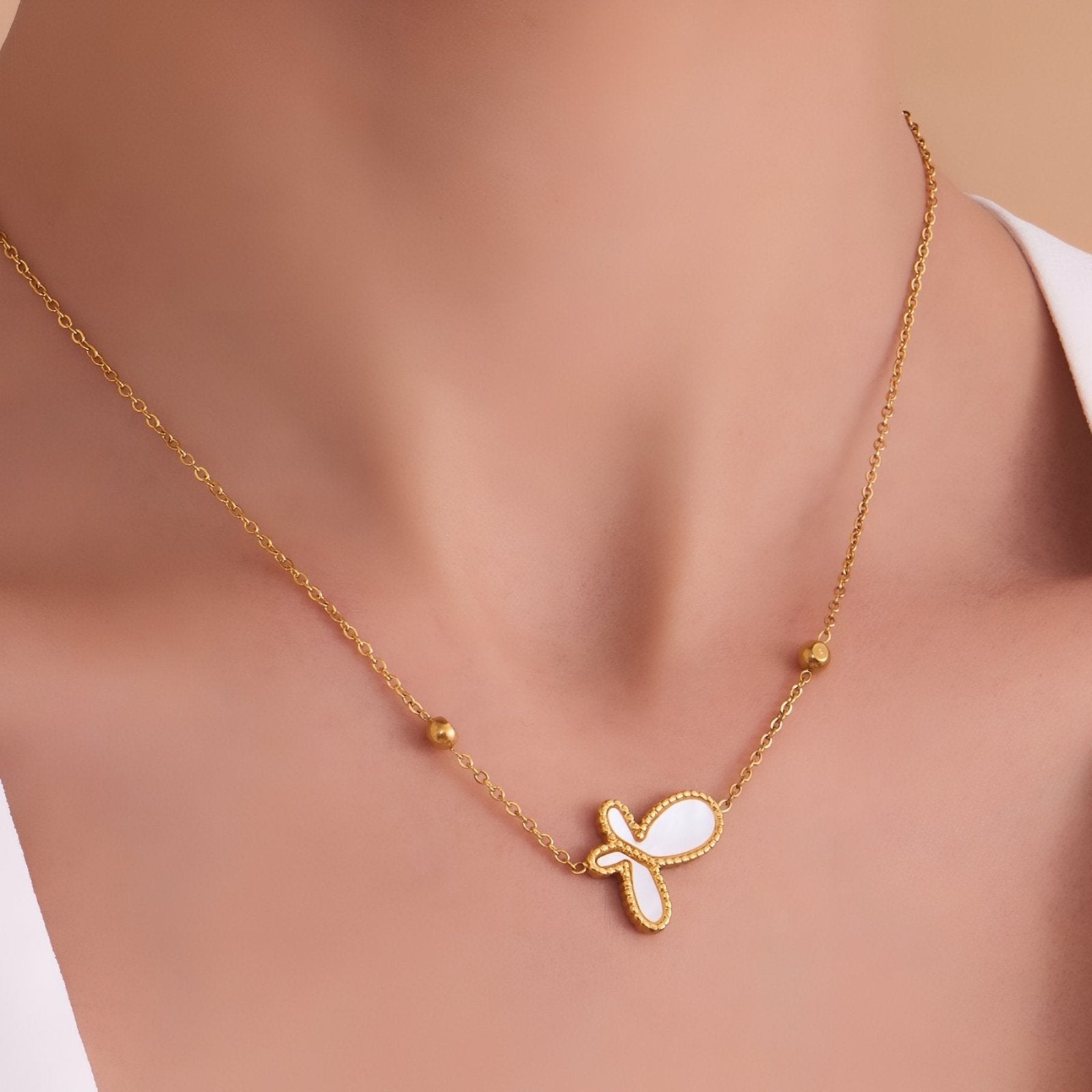 Collier pendentif papillon pour femme, avec zircon et coquillage, en acier inoxydable