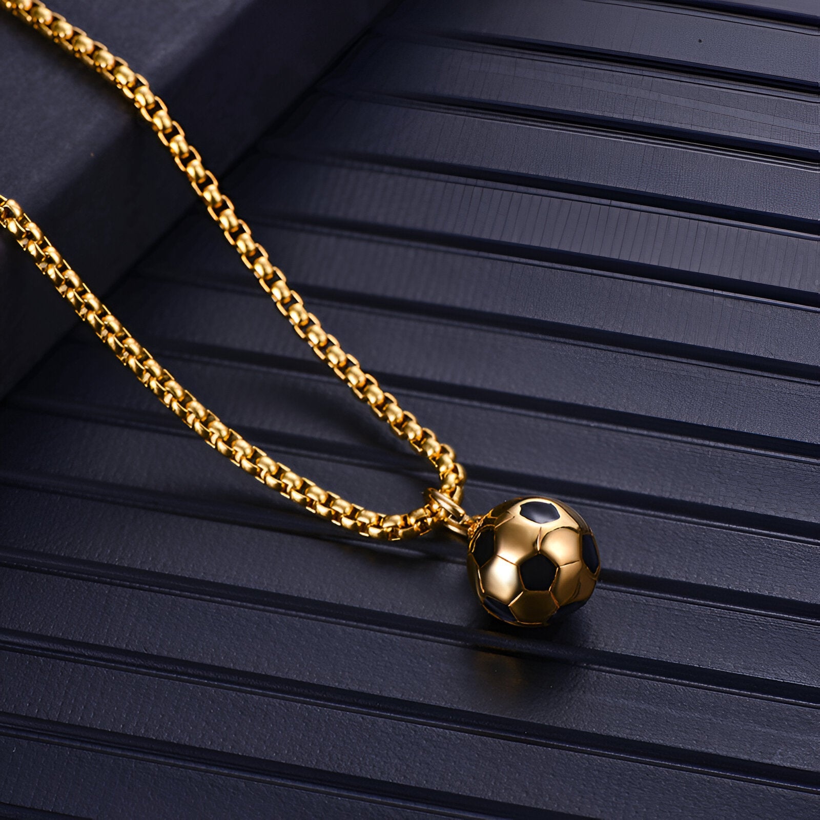 Collier pendentif pendentif ballon de football en acier inoxydable, couleur or ou argent, pour homme, modèle Soka