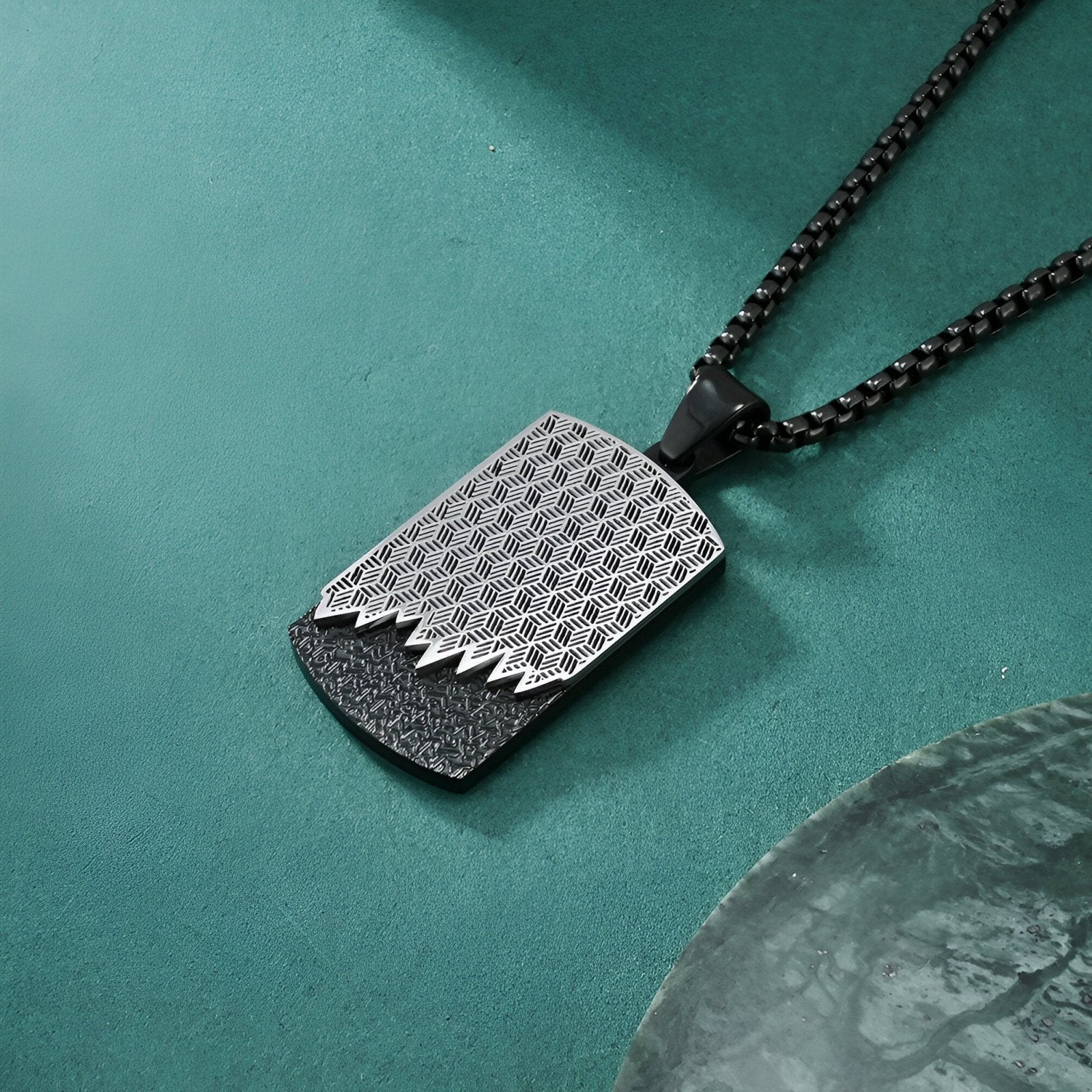 Collier pendentif plaque géométrique bicolore en acier inoxydable, modèle Colton
