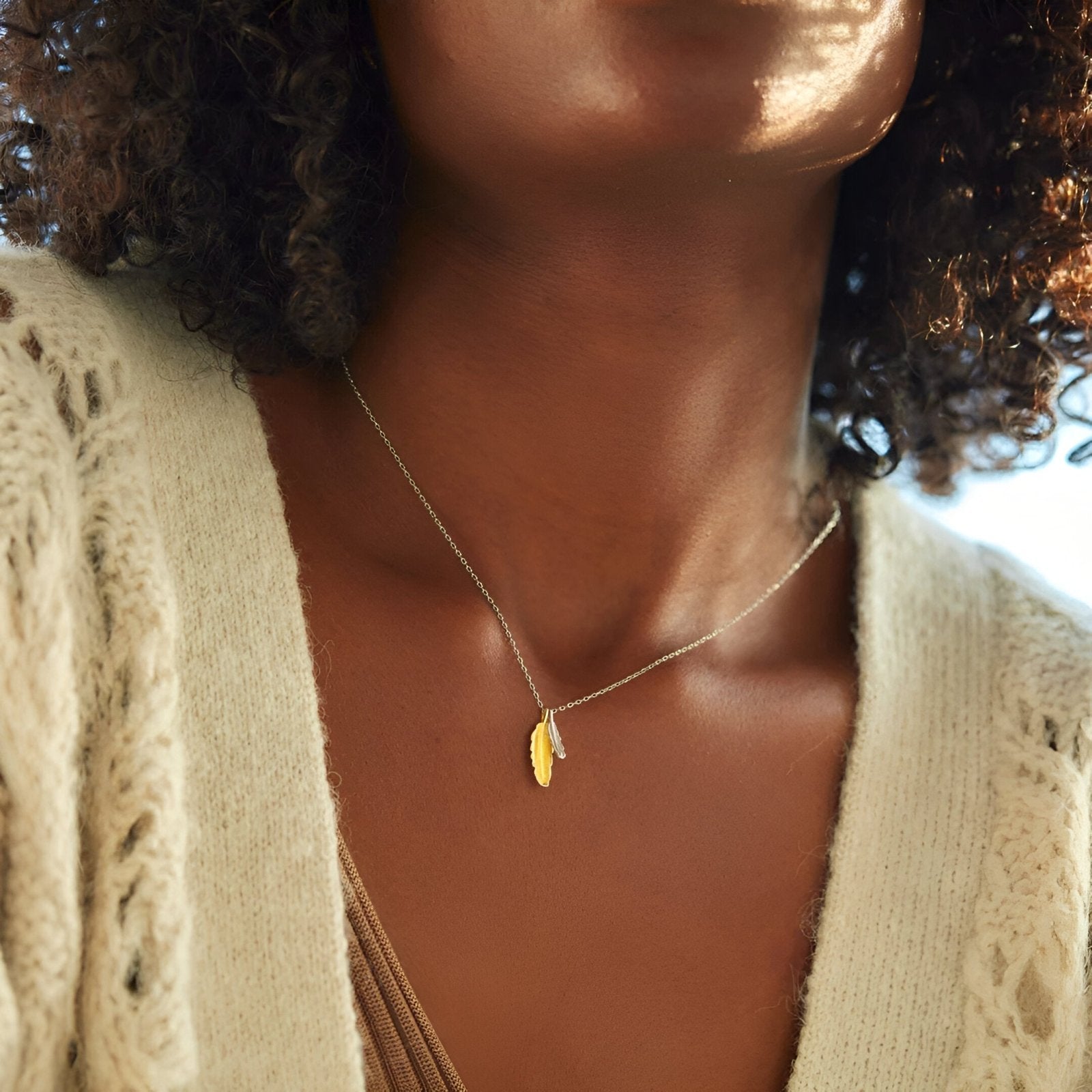 Collier pendentif plume double en argent 925, finition dorée et argentée, style bohème féminin, modèle Elaya
