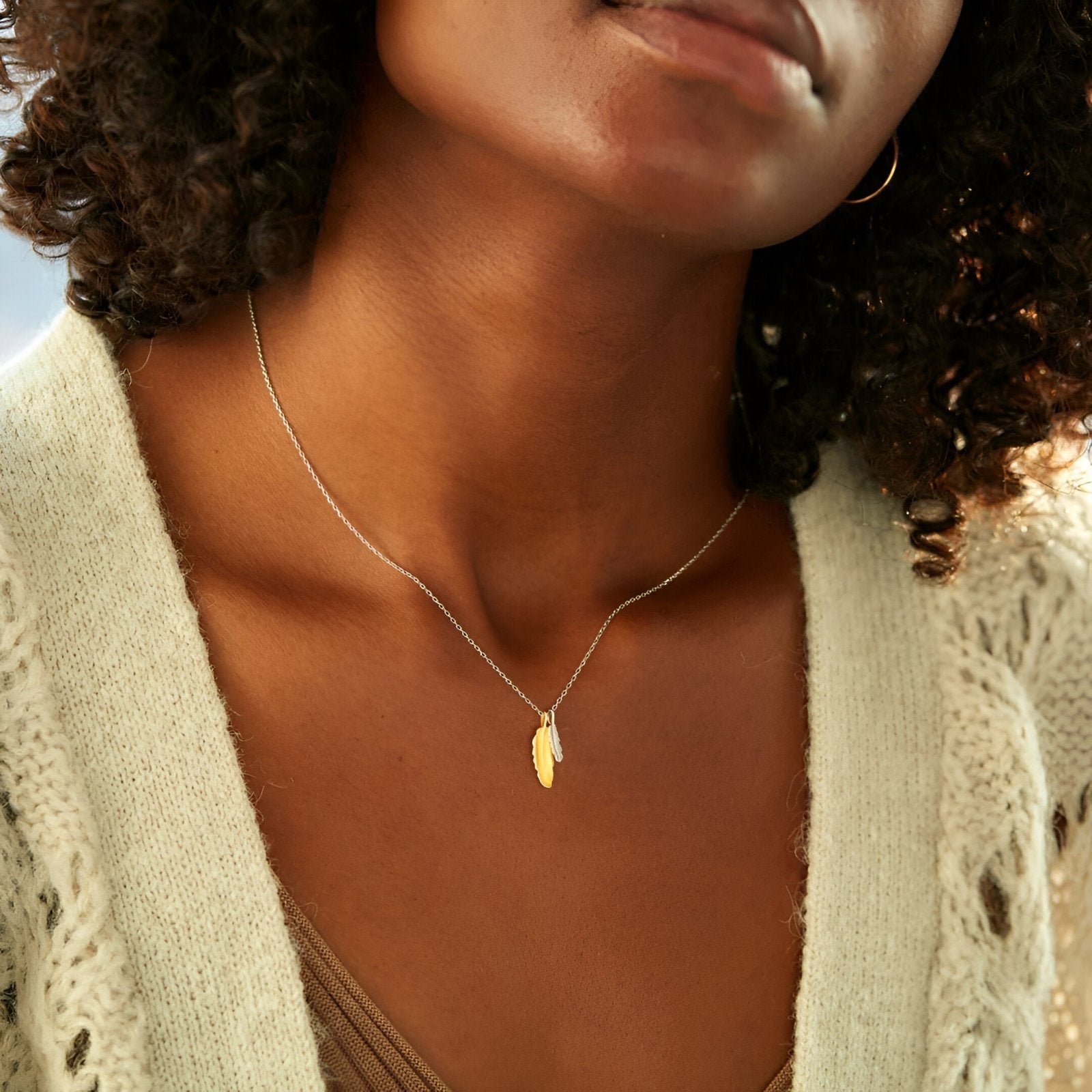 Collier pendentif plume double en argent 925, finition dorée et argentée, style bohème féminin, modèle Elaya