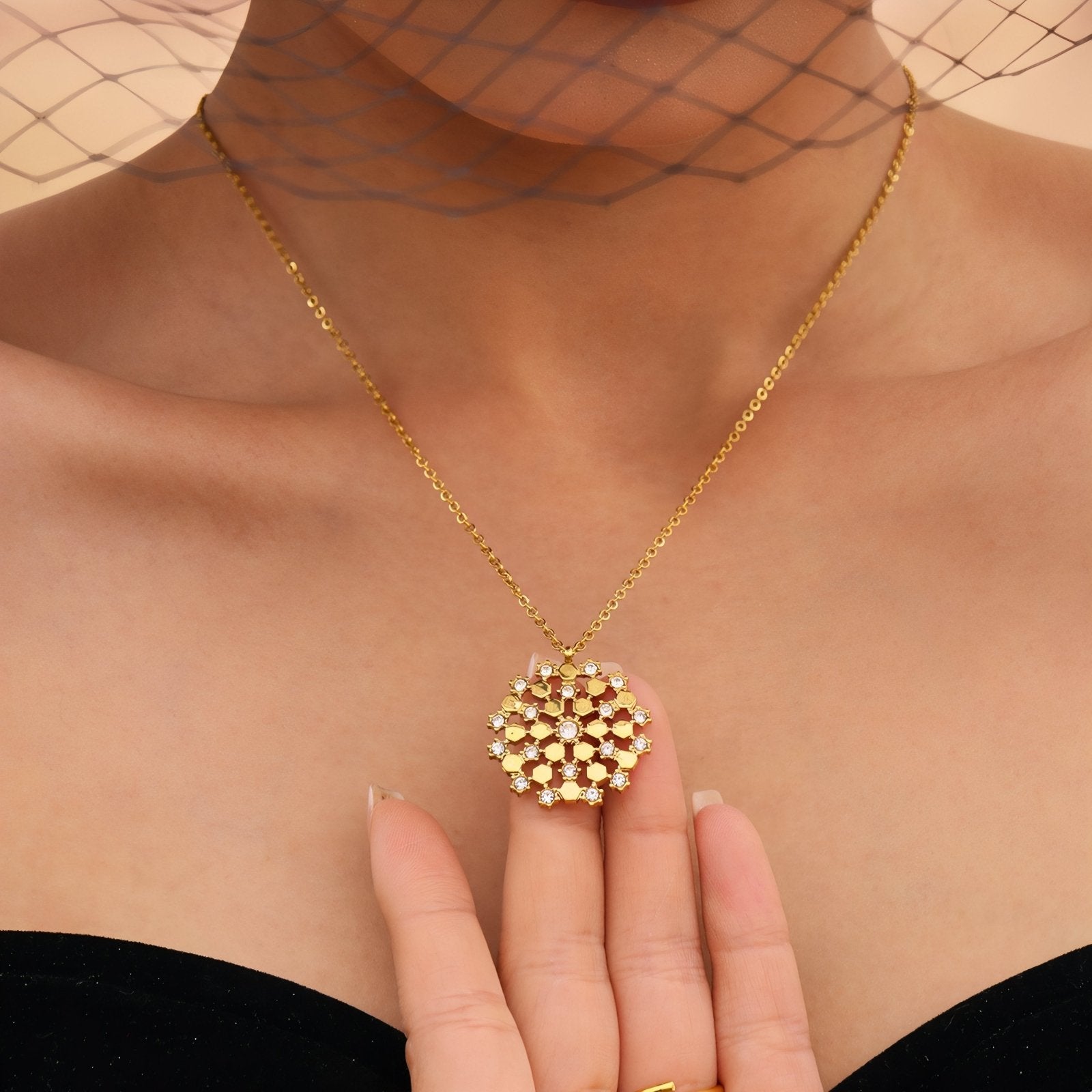 Collier pendentif pour femme, médaillon flocon , avec zircon, en acier inoxydable