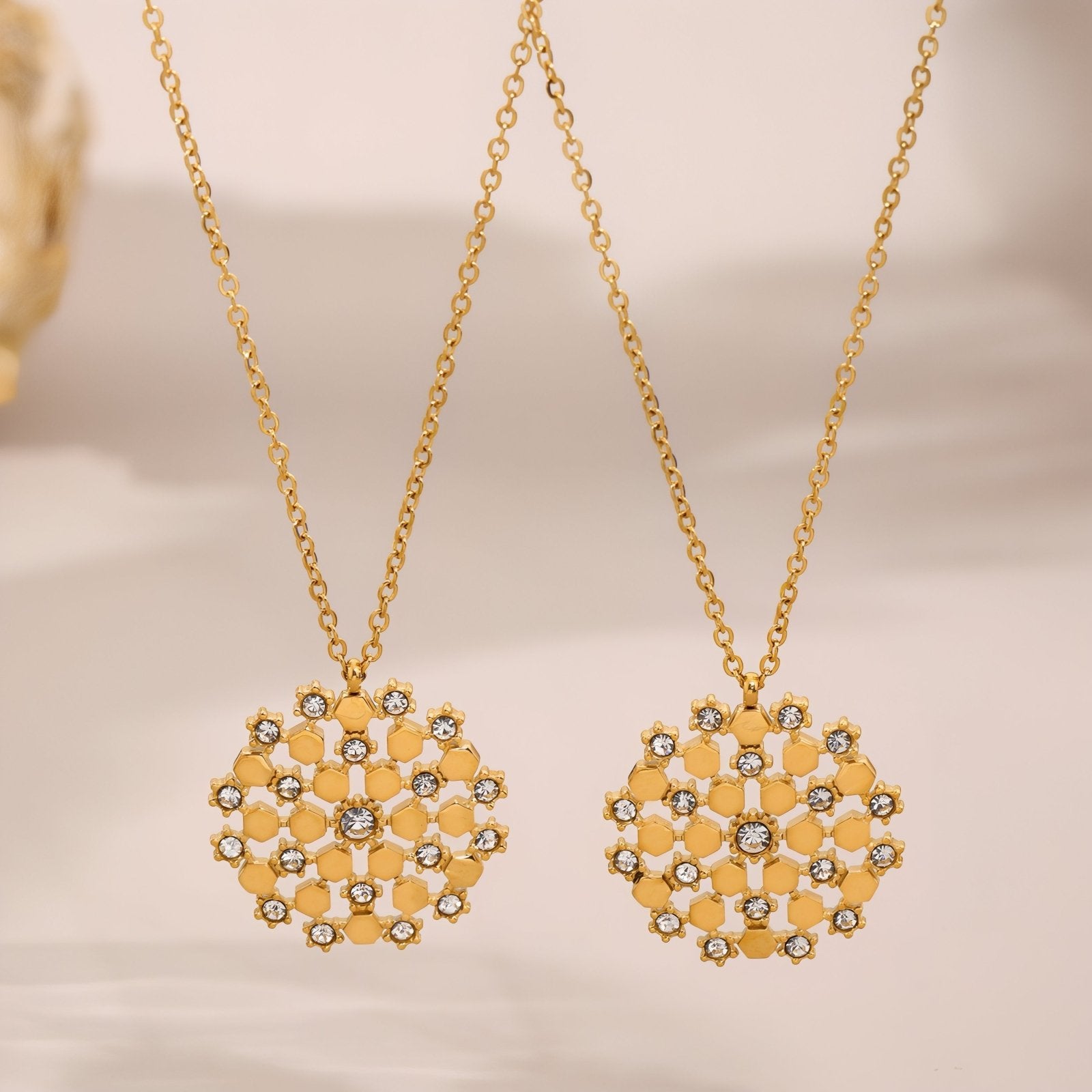 Collier pendentif pour femme, médaillon flocon , avec zircon, en acier inoxydable