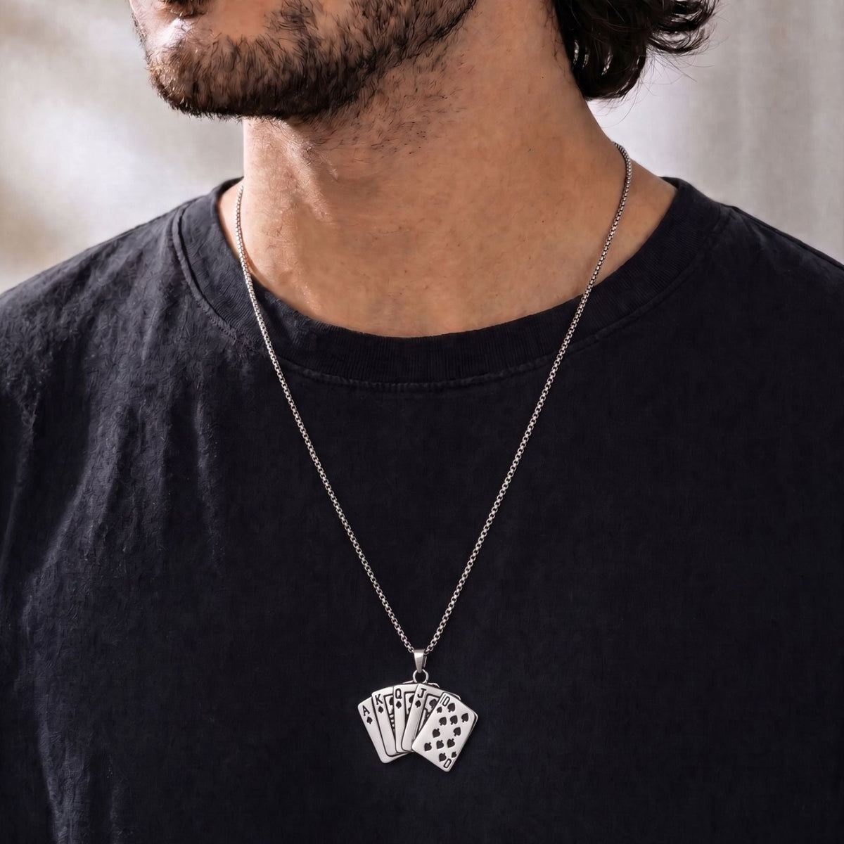 Collier pendentif quinte flush royale pour homme, en acier inoxydable, éventail de cartes de poker