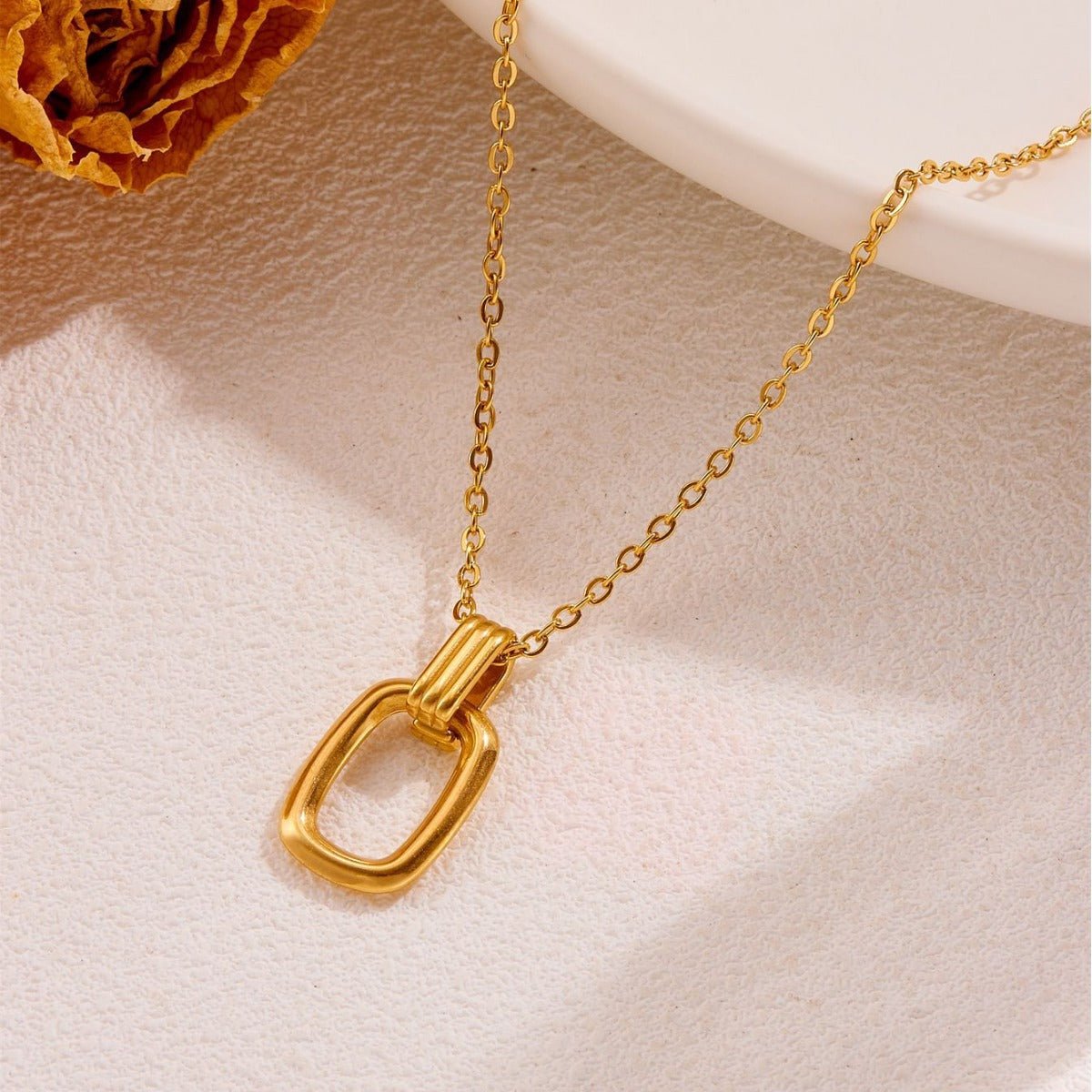 Collier pendentif rectangle, style minimaliste, acier inoxydable plaqué or 18K