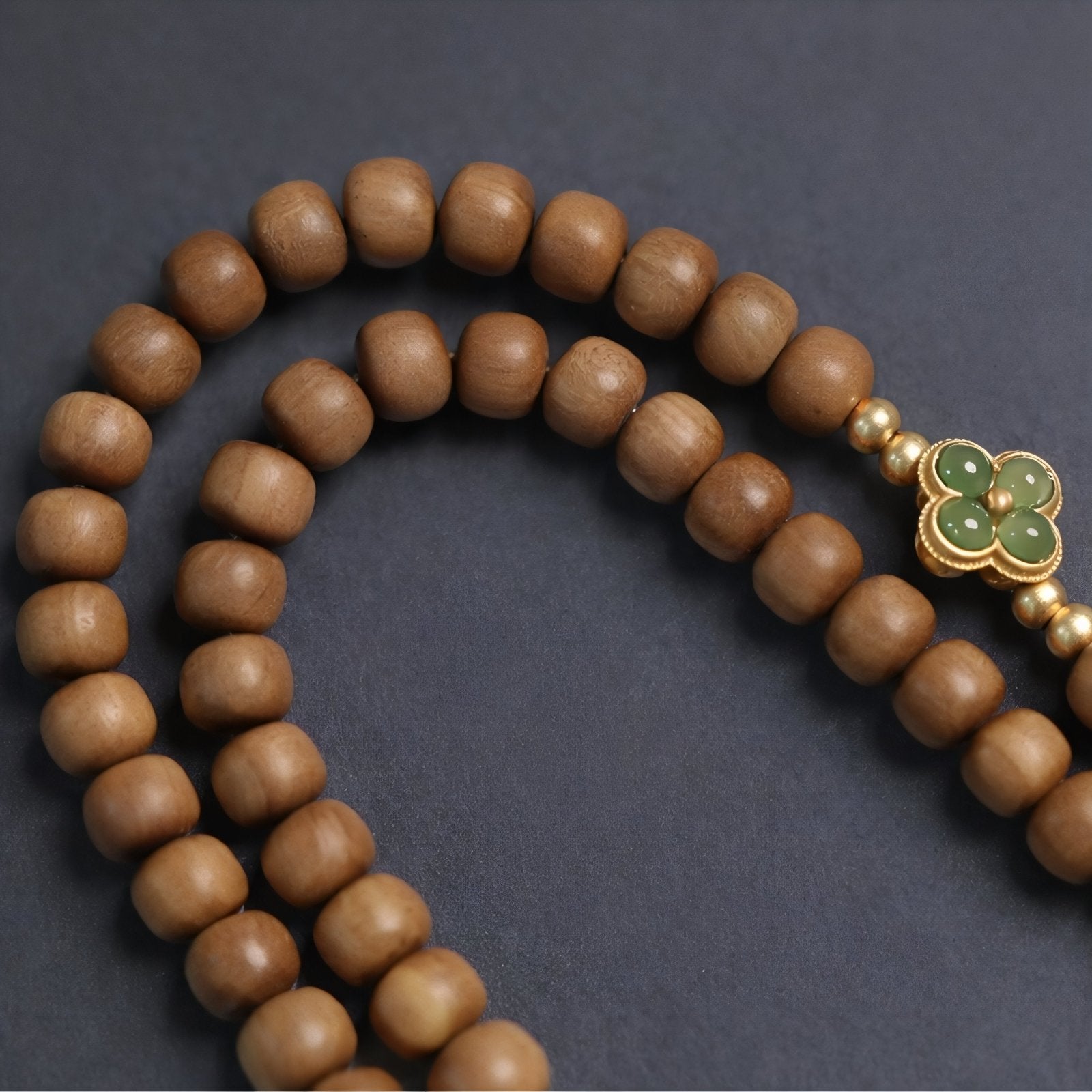 Collier pendentif Ruyi en bois de santal pour femme, avec perles en bois, pierre de jade et alliage métallique