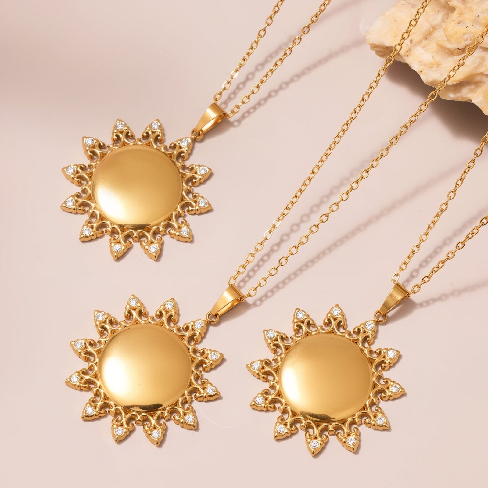 Collier pendentif soleil pour femme, avec zircon, en acier inoxydable