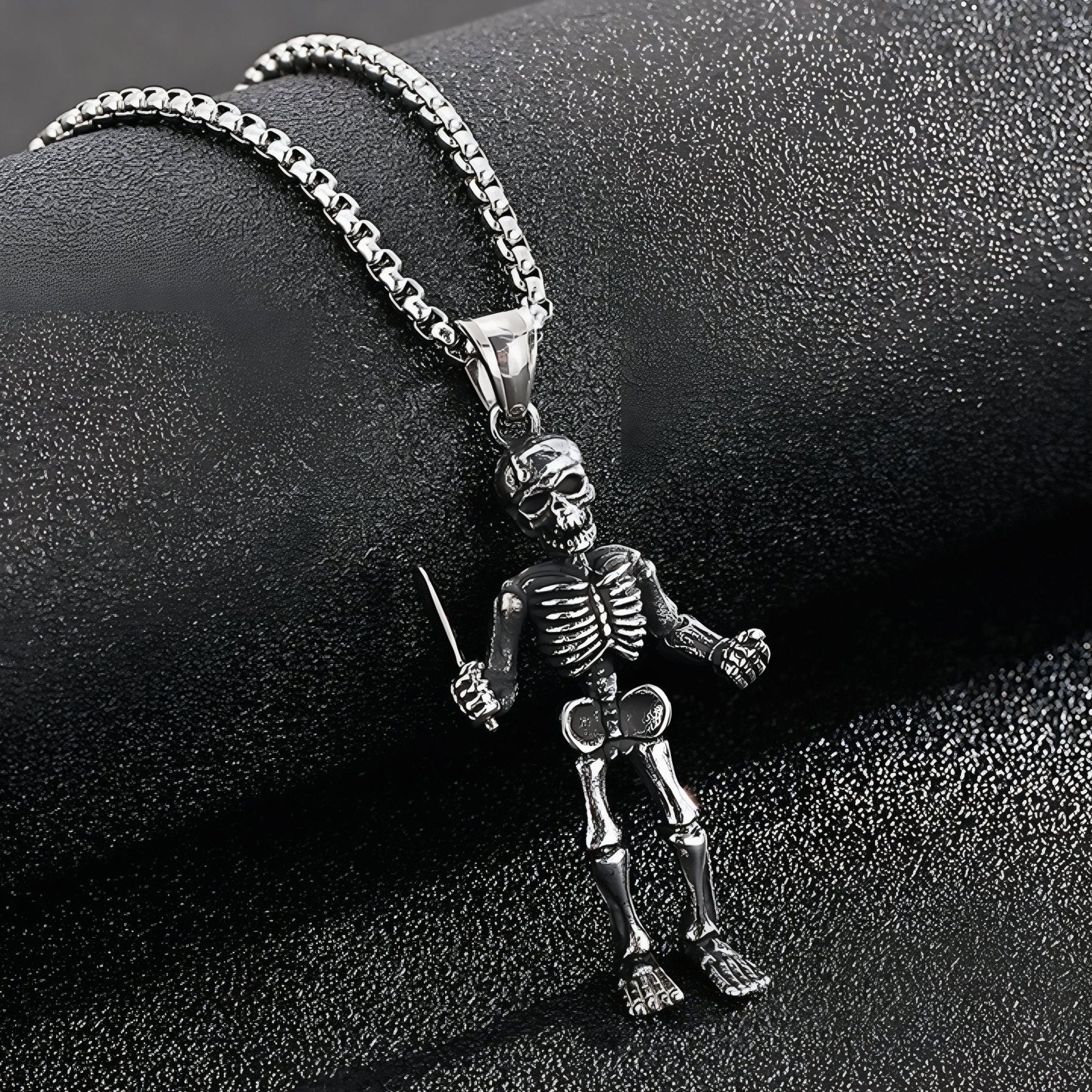 Collier pendentif squelette guerrier pour homme, en acier inoxydable, style rock