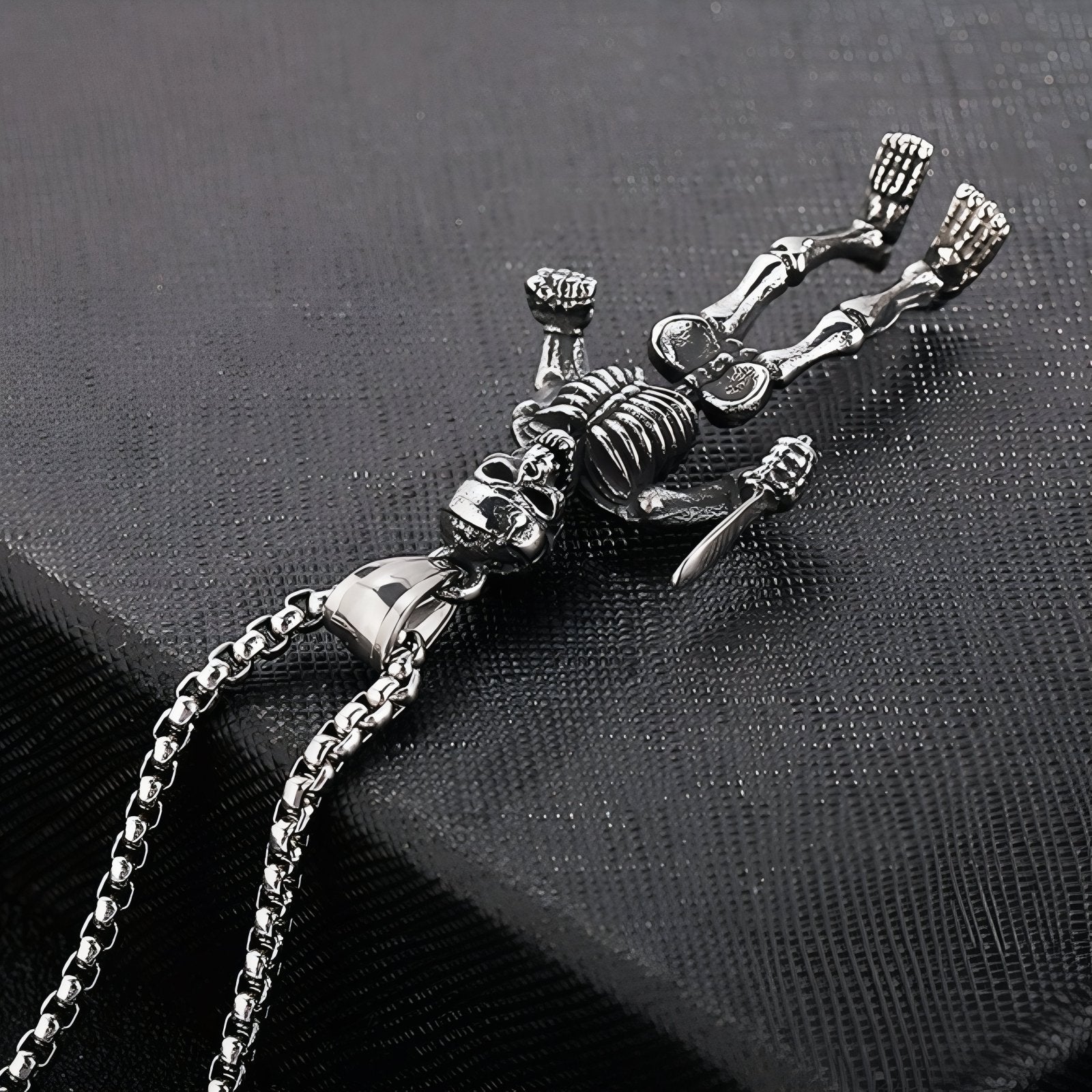 Collier pendentif squelette guerrier pour homme, en acier inoxydable, style rock