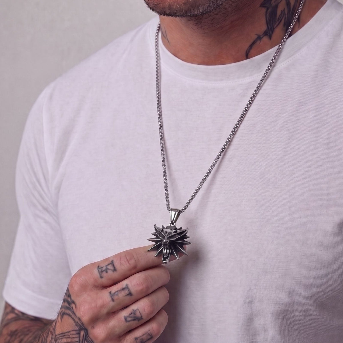 Collier pendentif tête de loup pour homme, en acier inoxydable, design fantastique aux finitions sculptées