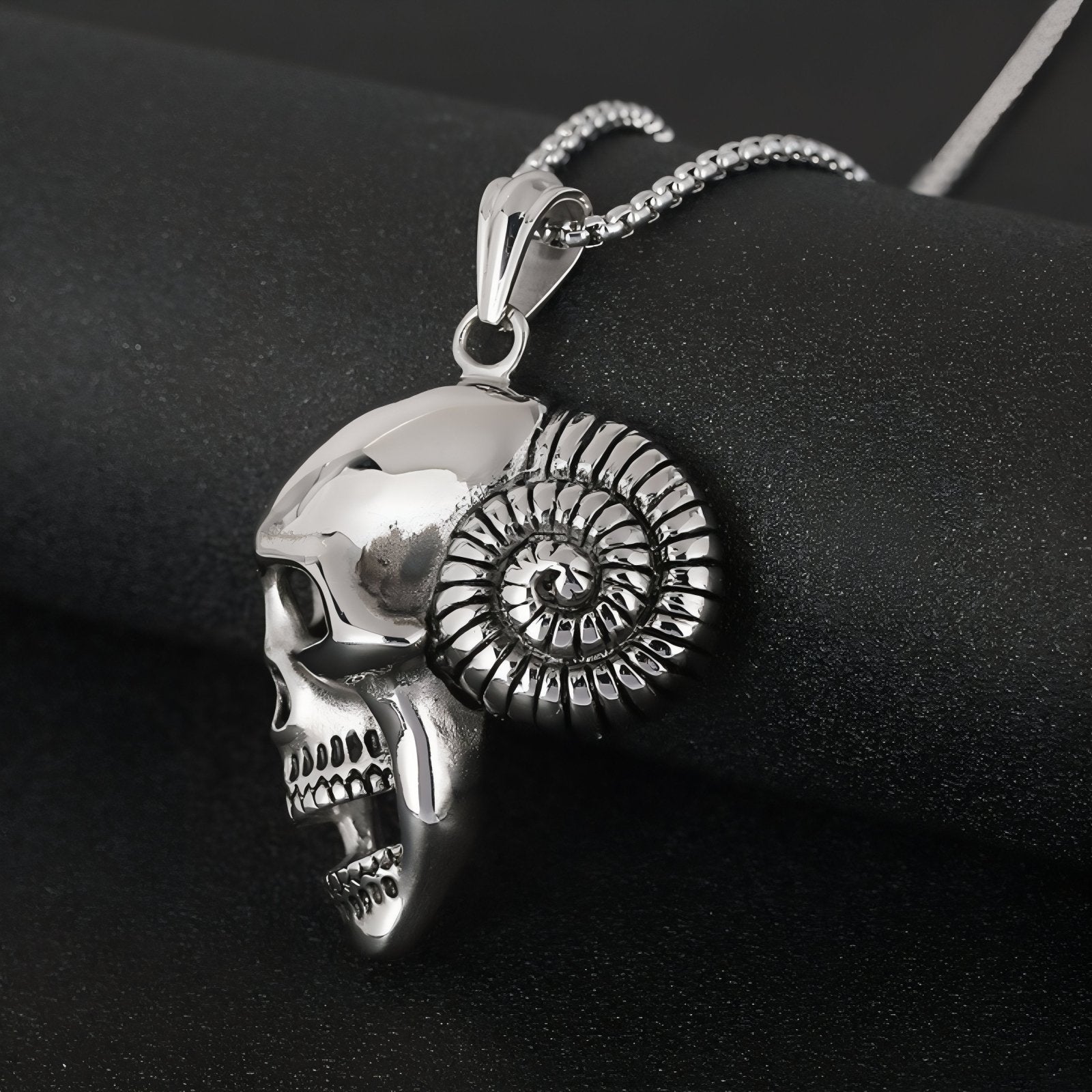 Collier pendentif tête de mort à corne pour homme, en acier inoxydable, style punk