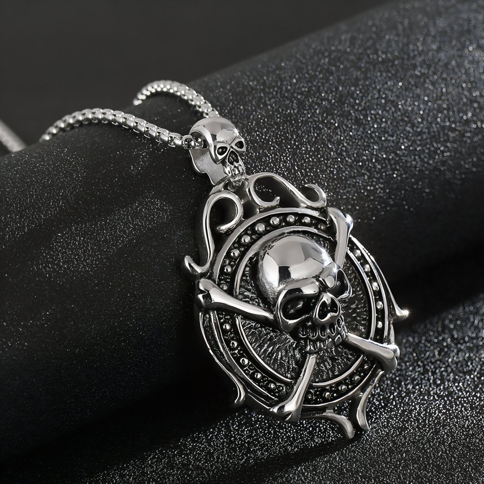 Collier pendentif tête de mort pirate, en acier inoxydable, style biker