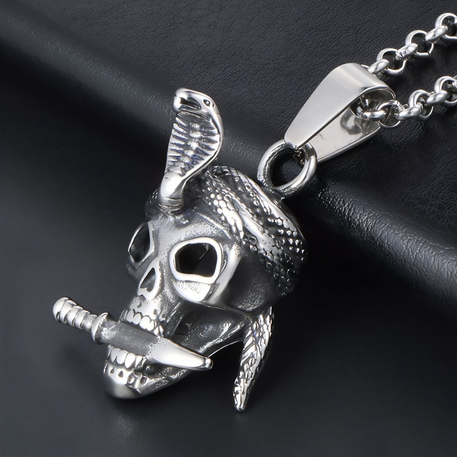 Collier + Pendentif Tête de Mort Collier + Pendentif Tête de Mort
