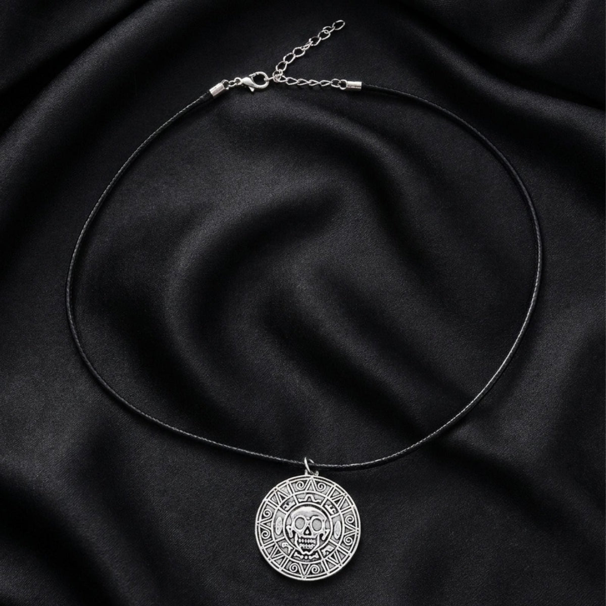 Collier pendentif tête de mort pour homme, en alliage de zinc, style gothique
