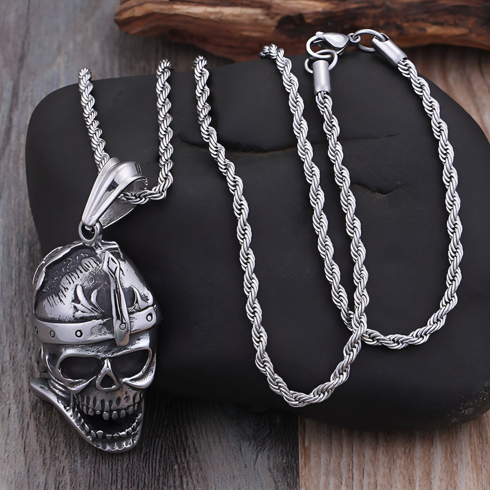 Collier pendentif tête de mort viking pour homme, en acier inoxydable