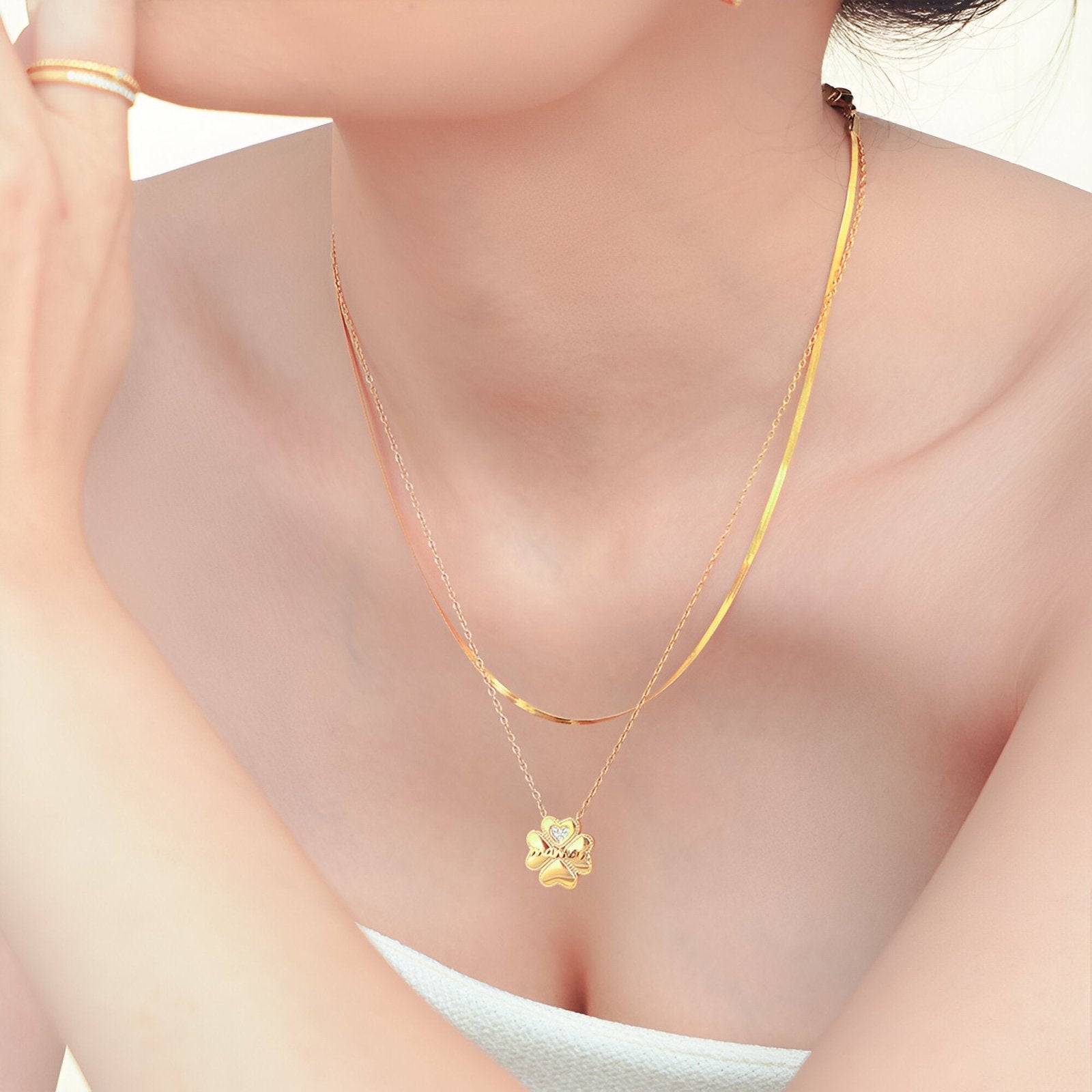 Collier pendentif trèfle doré “maman” en acier inoxydable, orné de zircons, bijou symbolique pour femme, modèle Anita
