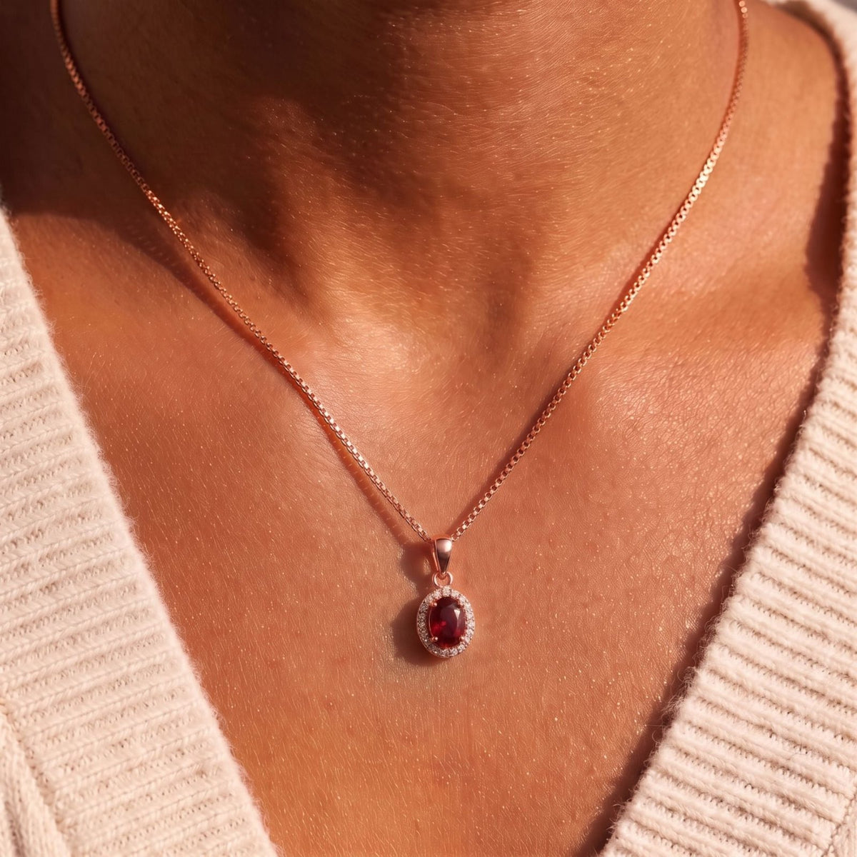 Collier pierre rouge grenat pour femme, en cuivre, pendentif ovale entouré de pierres blanches
