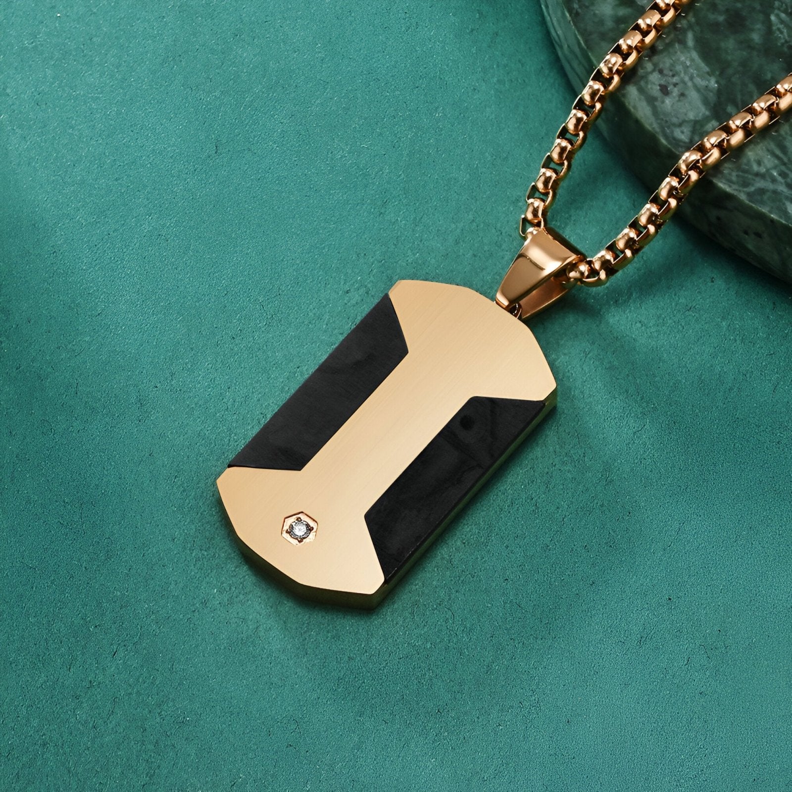 Collier plaque militaire, en acier inoxydable, inserts en carbone forgé et zircon, modèle Grayson