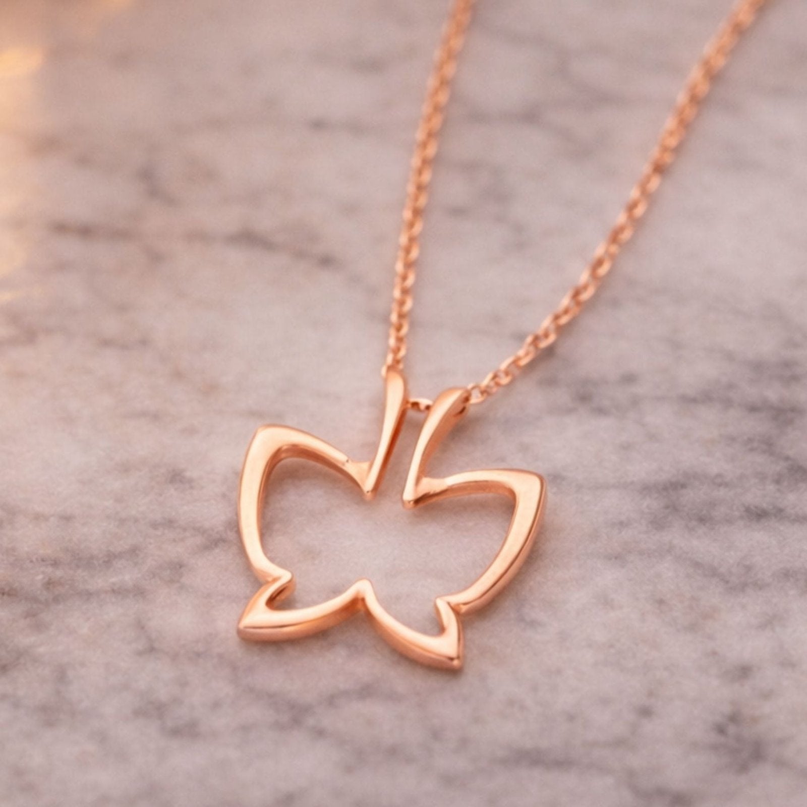 Collier porte bague pour femme, avec pendentif motif papillon, en acier inoxydable, style moderne