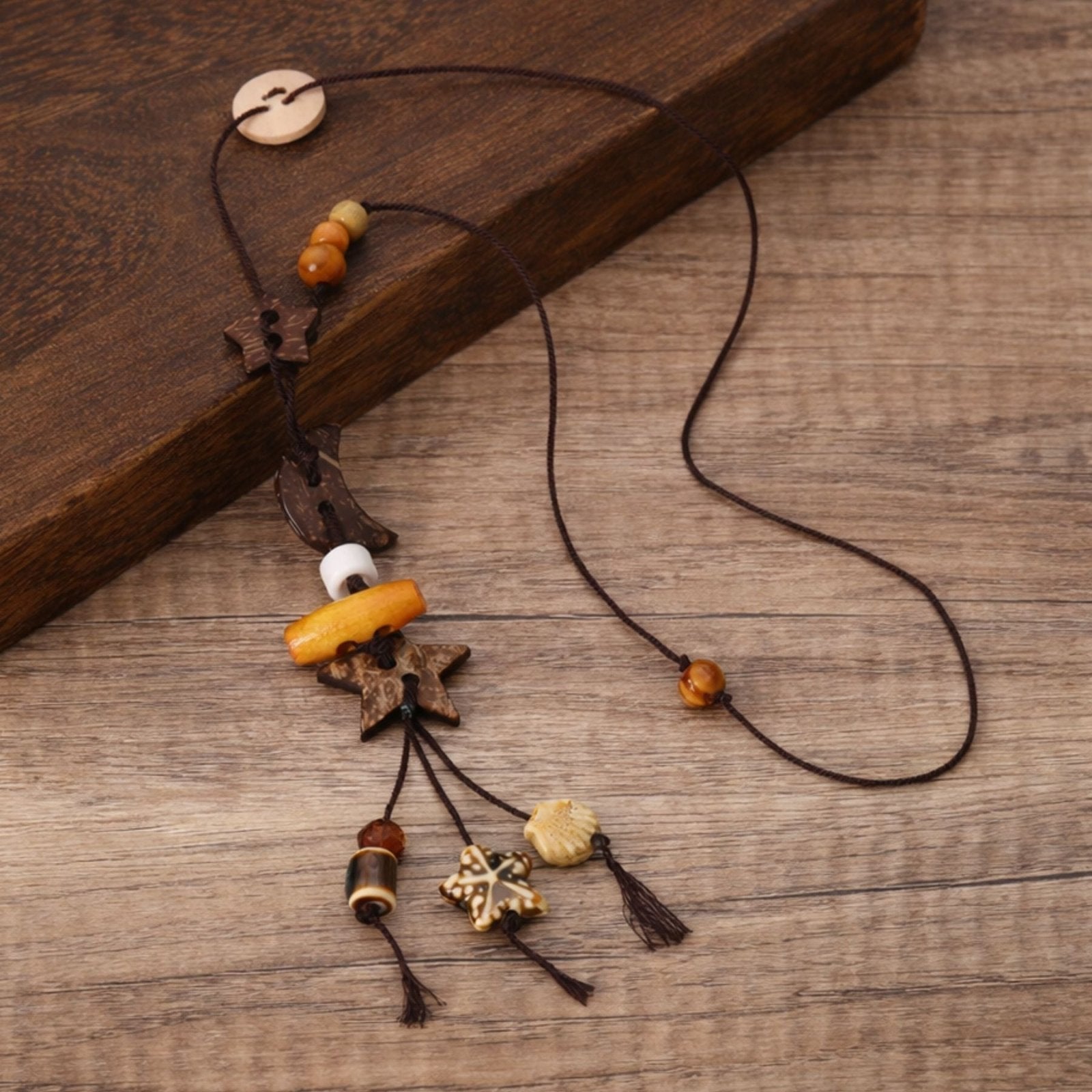 Collier pour femme en perles de bois, avec pendentif fleur, carré ou lune, cordon