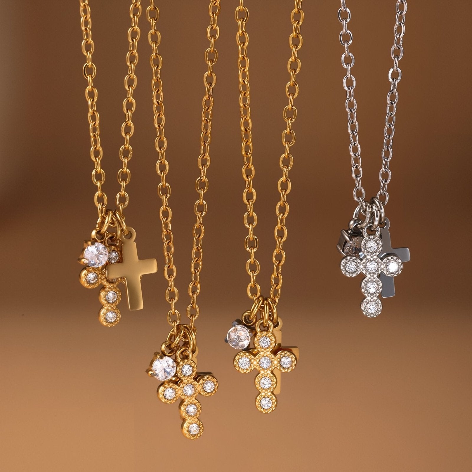 Collier pour femme pendentif croix double, style délicat et élégant, en acier inoxydable et zircons blancs