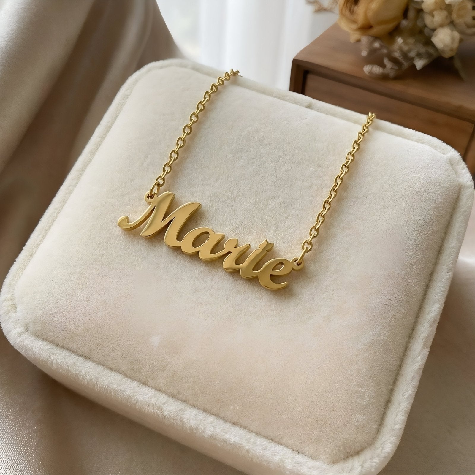 Collier prénom calligraphié, acier inoxydable 18K