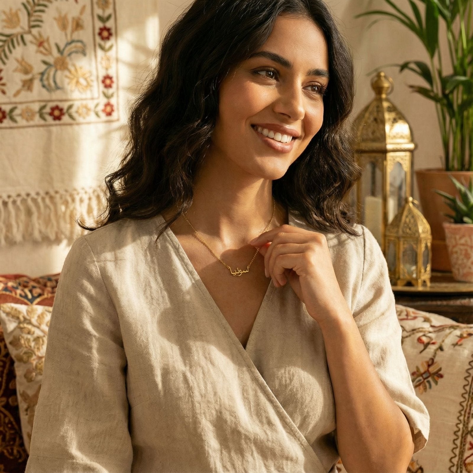 Collier prénom en arabe, acier inoxydable, chaine forcat fine pour femme