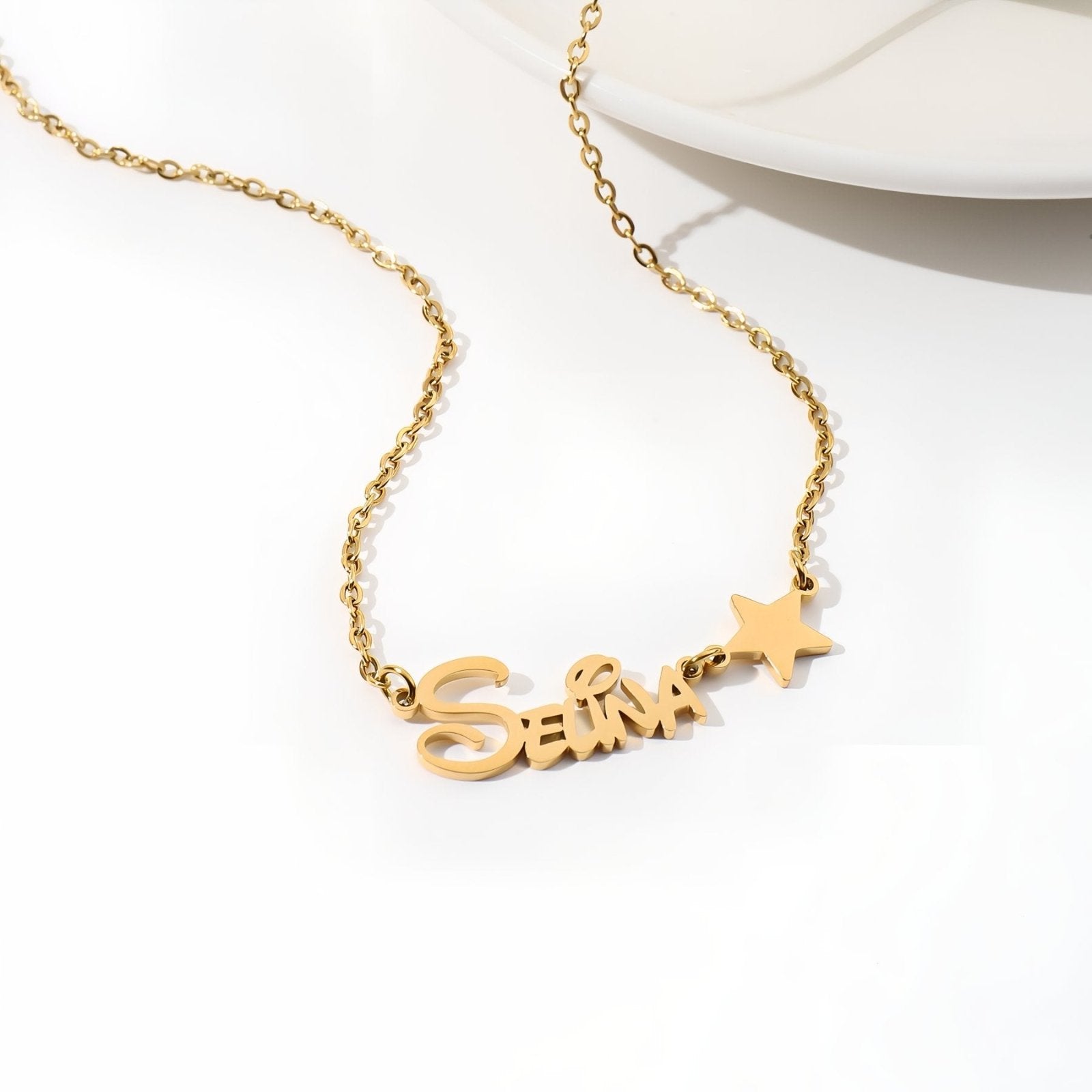 Collier prénom personnalisable, style Disney, en acier inoxydable, modèle Faylinn