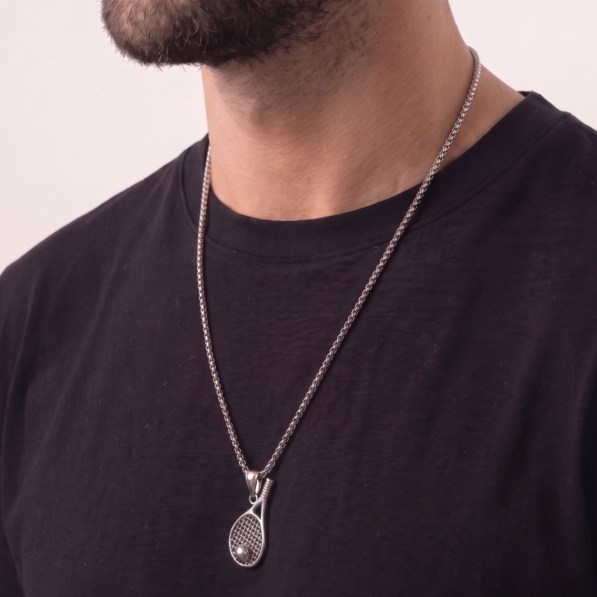 Collier raquette de tennis pour homme, en acier inoxydable argenté, pendentif sportif avec balle en relief