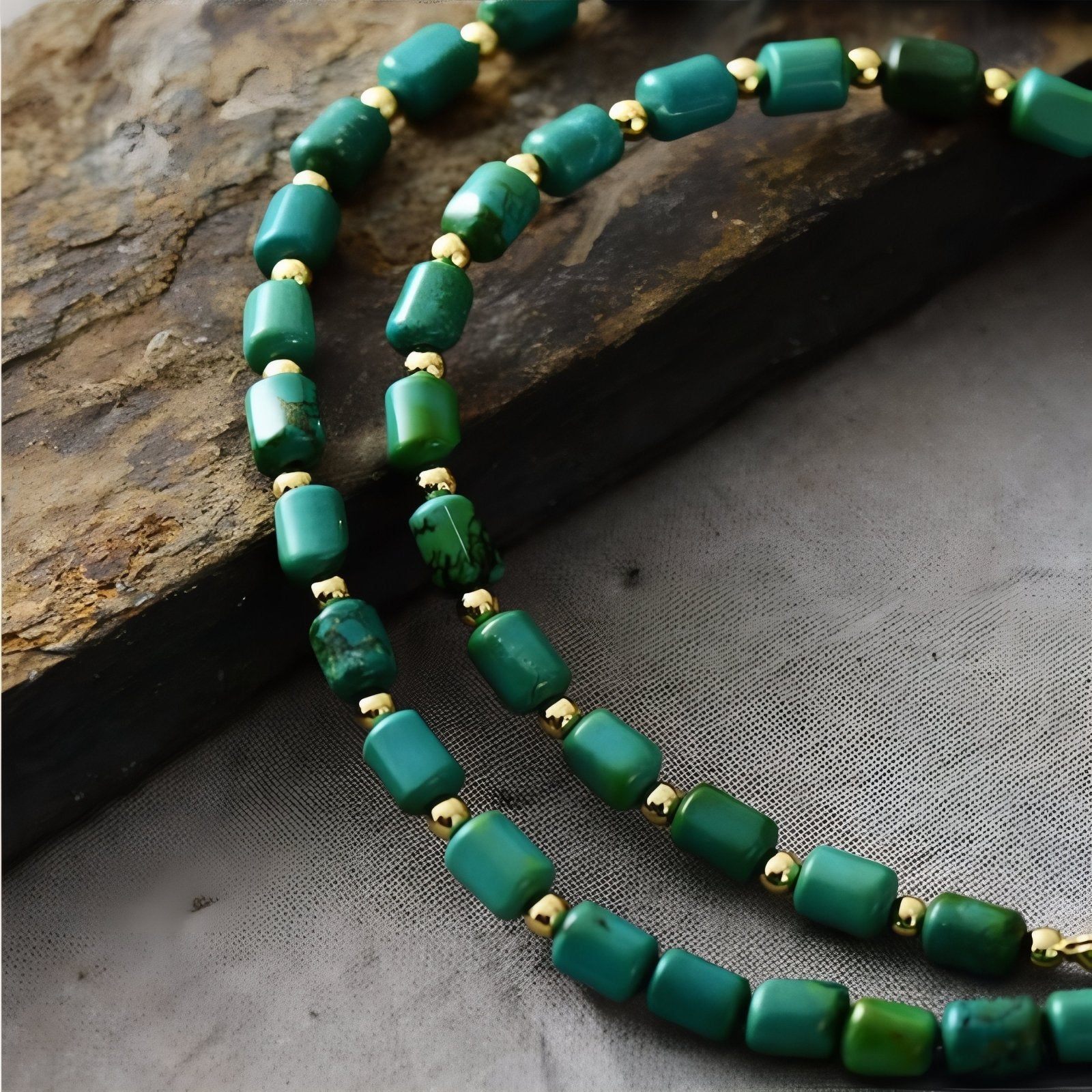 Collier ras - de - cou en pierres de turquoise naturelle, perles cylindriques, style bohème