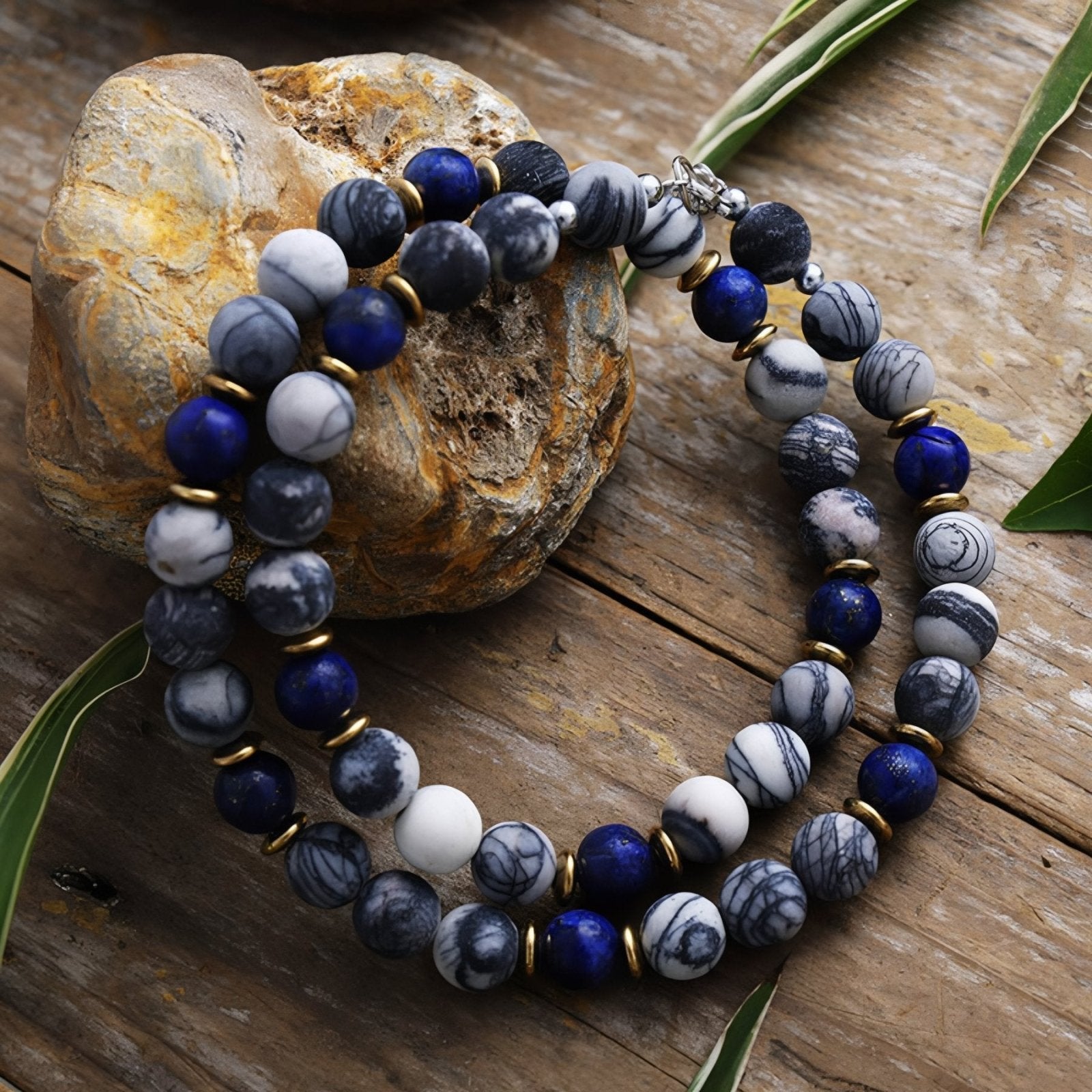 Collier ras - de - cou en pierres naturelles, Lapis - Lazuli et Jaspe zébré, perles 8 mm
