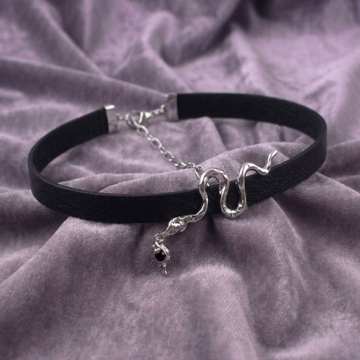 Collier ras de cou gothique serpent pour femme, en simili cuir noir