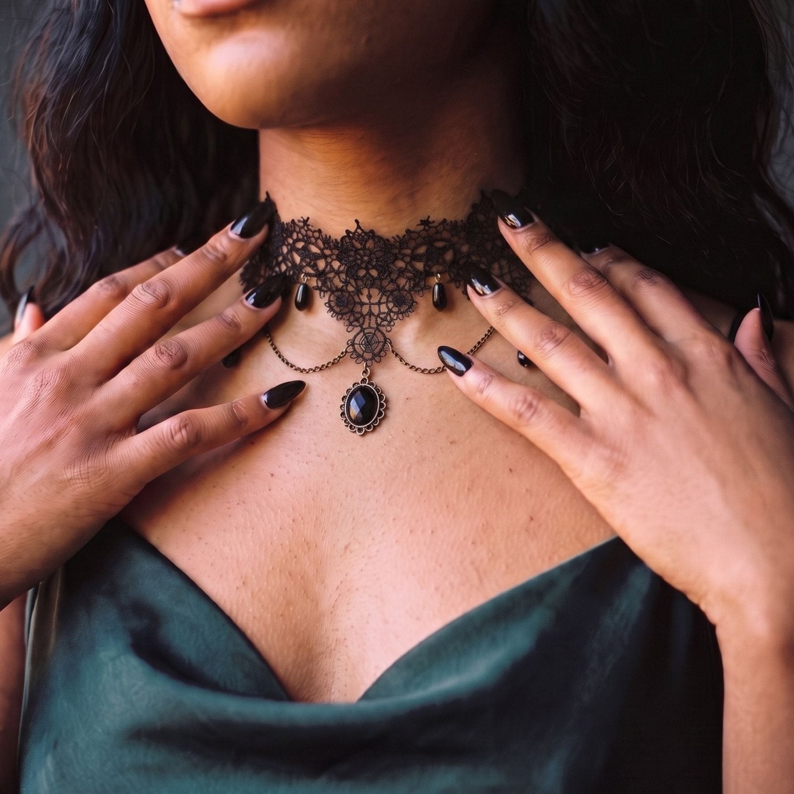 Collier ras de cou gothique victorien pour femme, en dentelle, avec métal noir