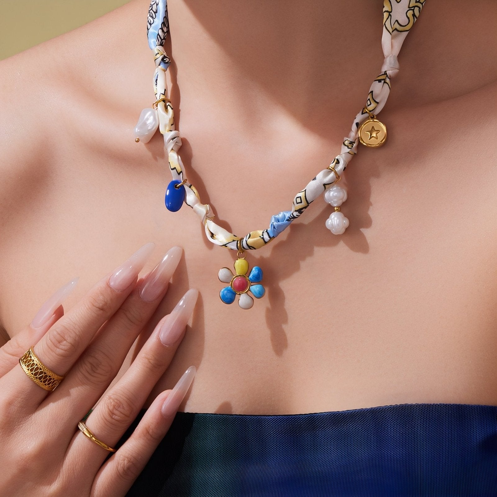 Collier ras - du - cou à foulard pour femme, pendentif cœur rose en zircons ou fleur bleue en perles, en acier inoxydable