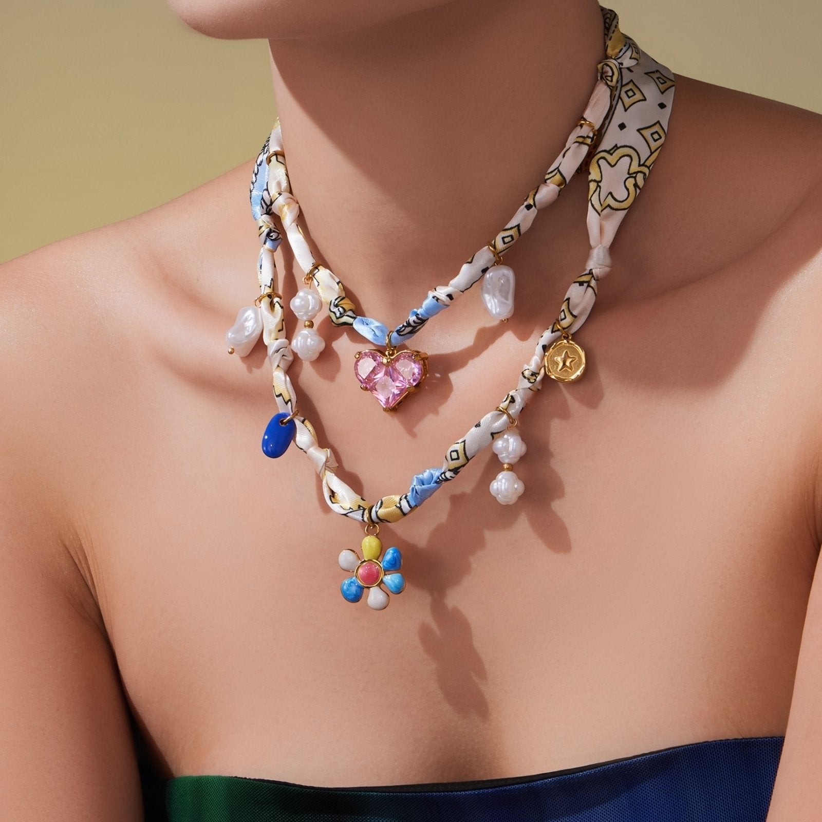 Collier ras - du - cou à foulard pour femme, pendentif cœur rose en zircons ou fleur bleue en perles, en acier inoxydable