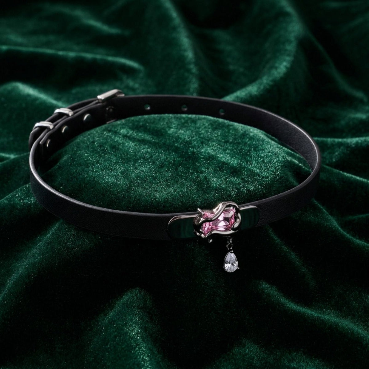 Collier ras-du-cou gothique pour femme, en simili cuir noir, avec cristal décoratif