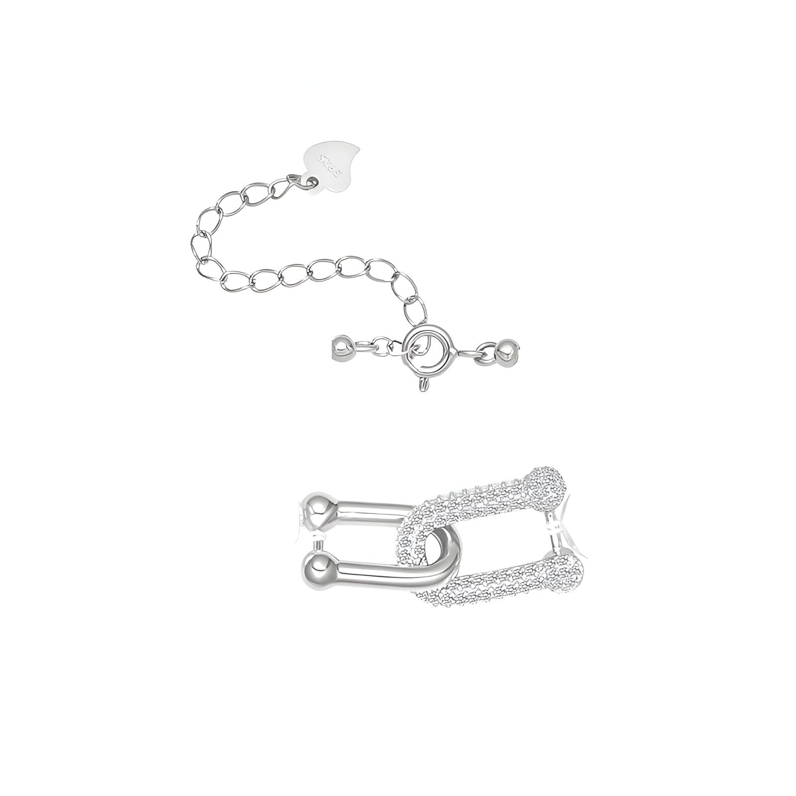 Collier ras - du - cou perles nacrées, fermoir design en U serti, look minimaliste et sophistiqué, modèle Eva