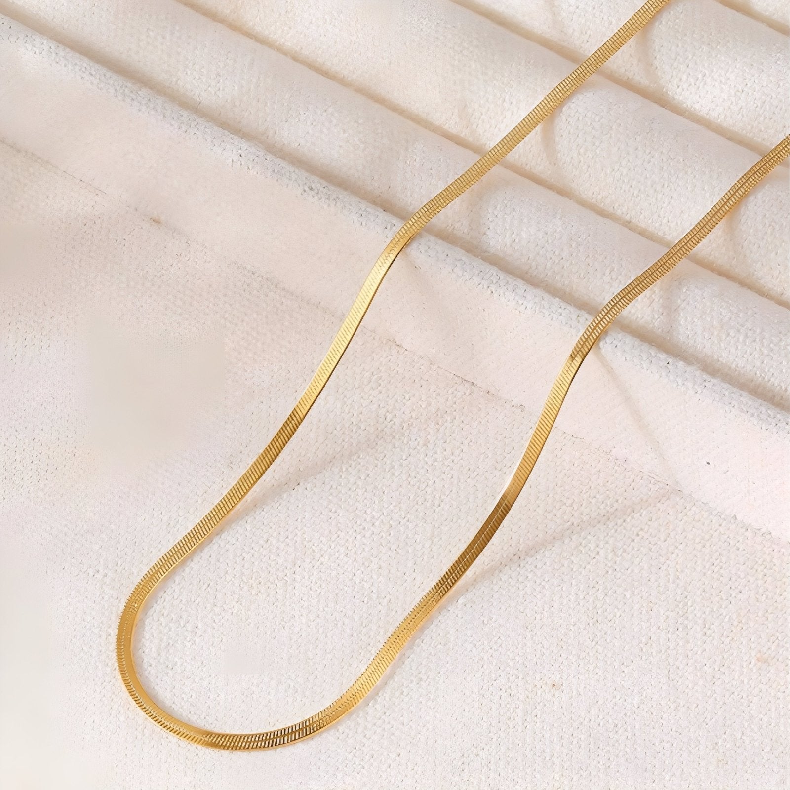 Collier ras - du - cou pour femme, chaine maille serpent, en acier inoxydable