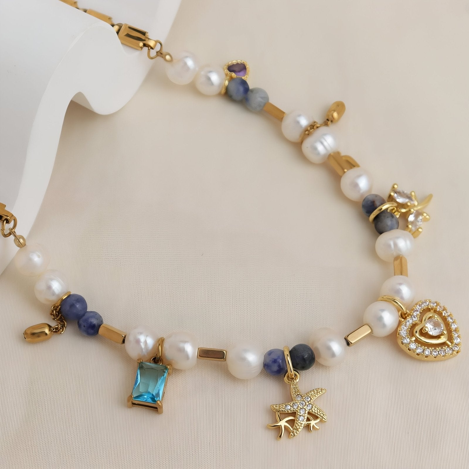 Collier ras - du - cou pour femme, pendentif cœur, avec perles d’eau douce, en acier inoxydable
