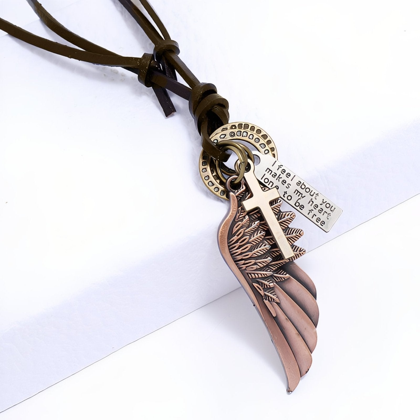 Collier rétro unisexe, pendentif aile d'ange et croix, cordon en cuir marron