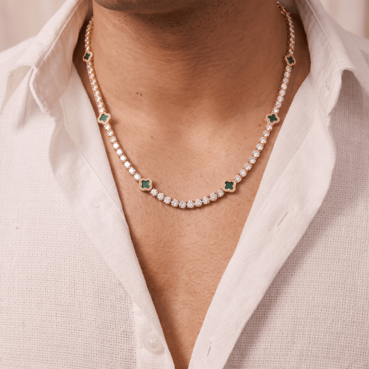 Collier rivière pour homme en cuivre plaqué or, serti de zircon cubique 5A+, avec motifs trèfle élégants