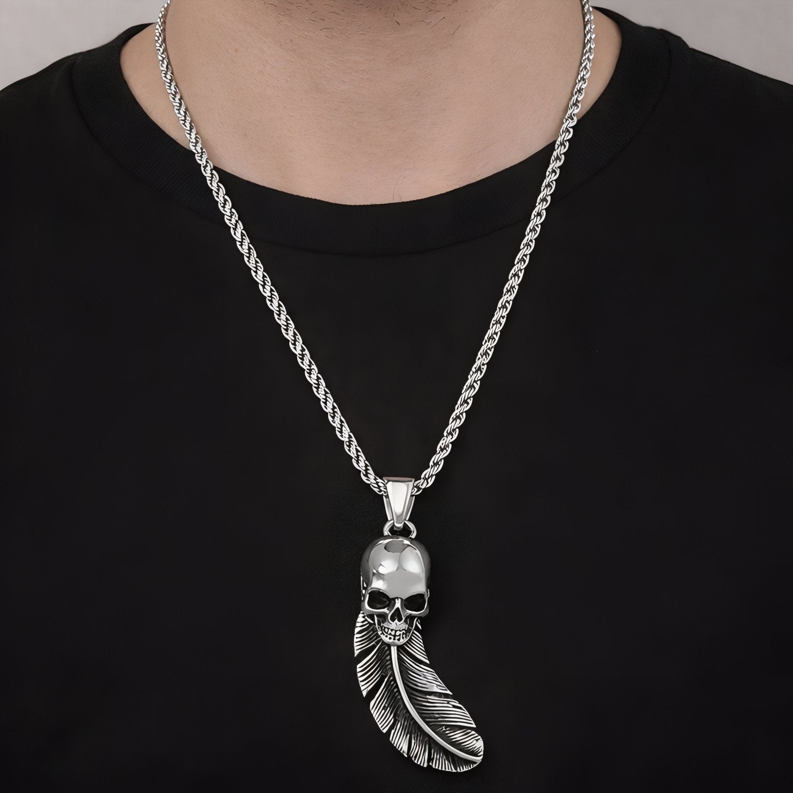 Collier rock pour homme, avec pendentif plume et tête de mort, en acier inoxydable