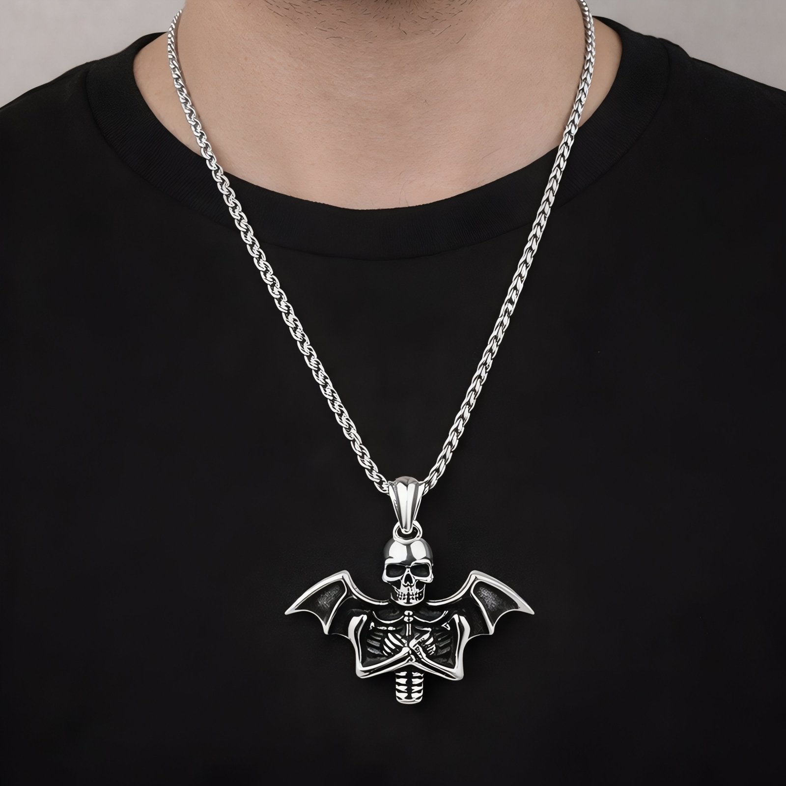 Collier rock pour homme, avec pendentif tête de mort chauve - souris, en acier inoxydable