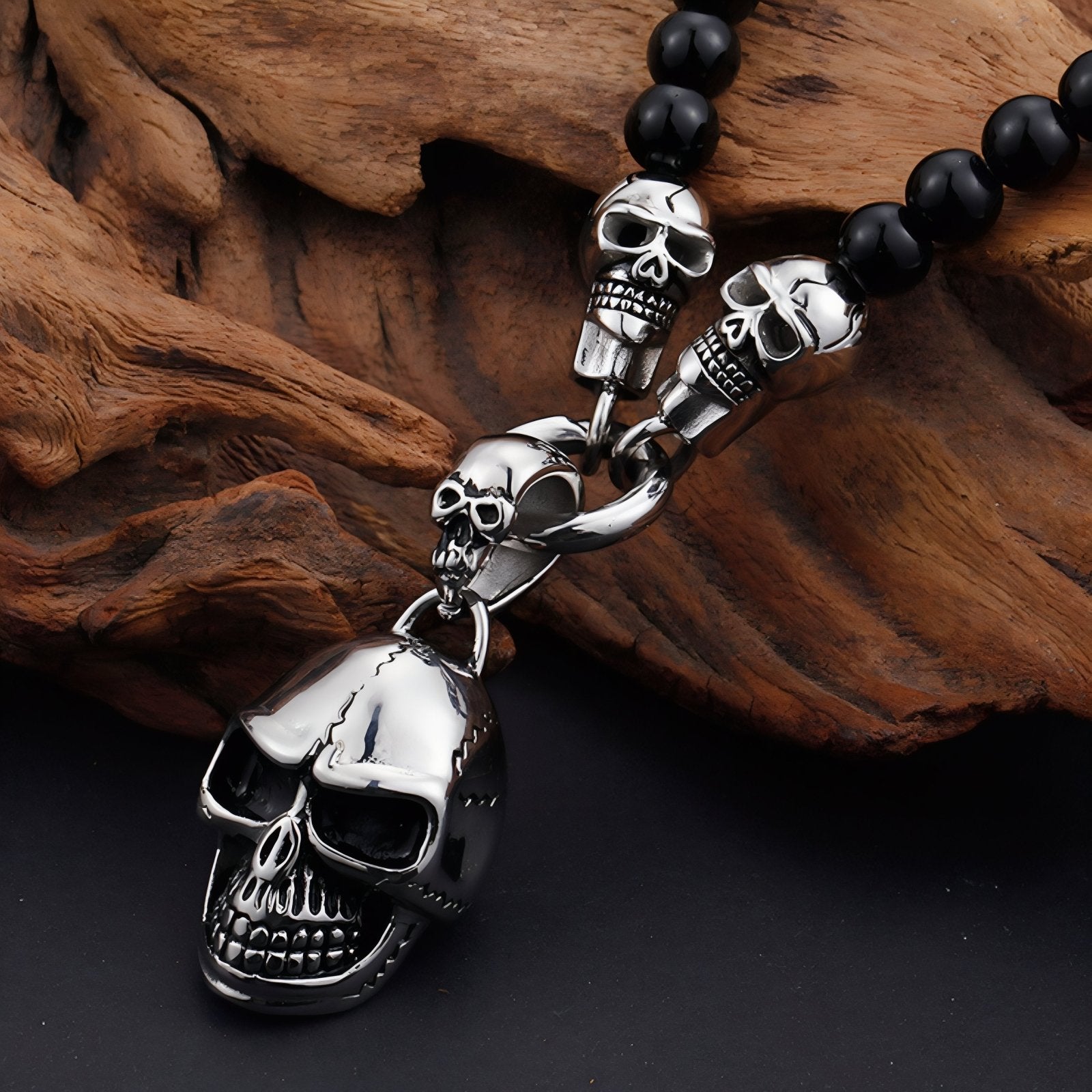 Collier rock pour homme, avec perles de verre et pendentif tête de mort en acier inoxydable