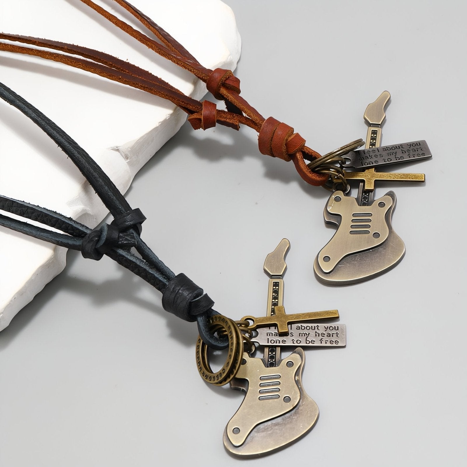 Collier rock vintage unisexe, pendentif guitare électrique, cordon en cuir noir ou marron