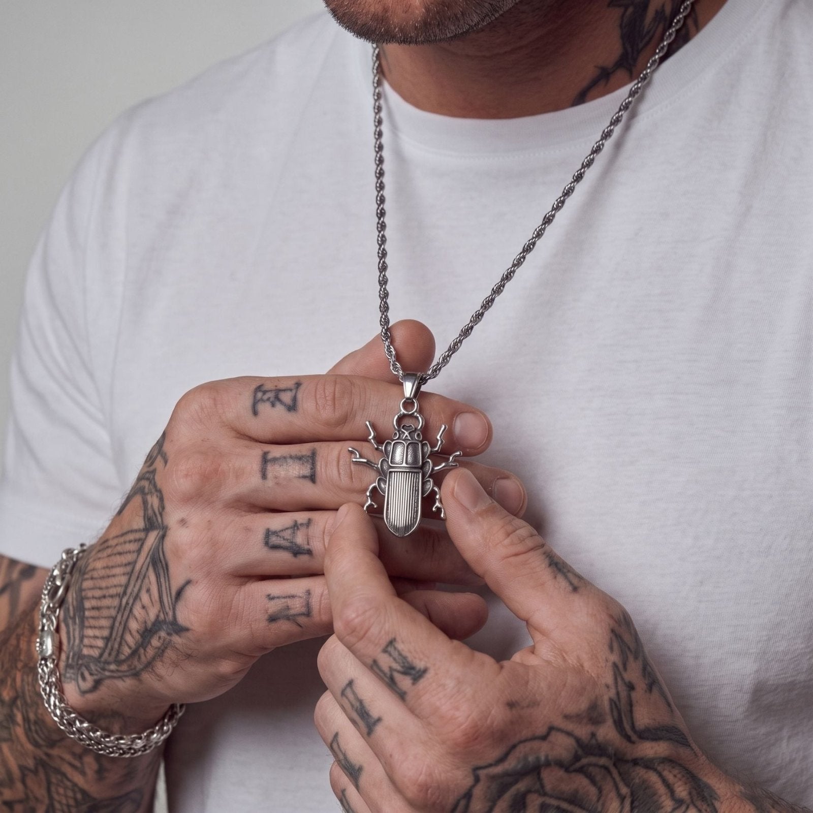 Collier scarabée égyptien pour homme, en acier inoxydable argenté, style gothique