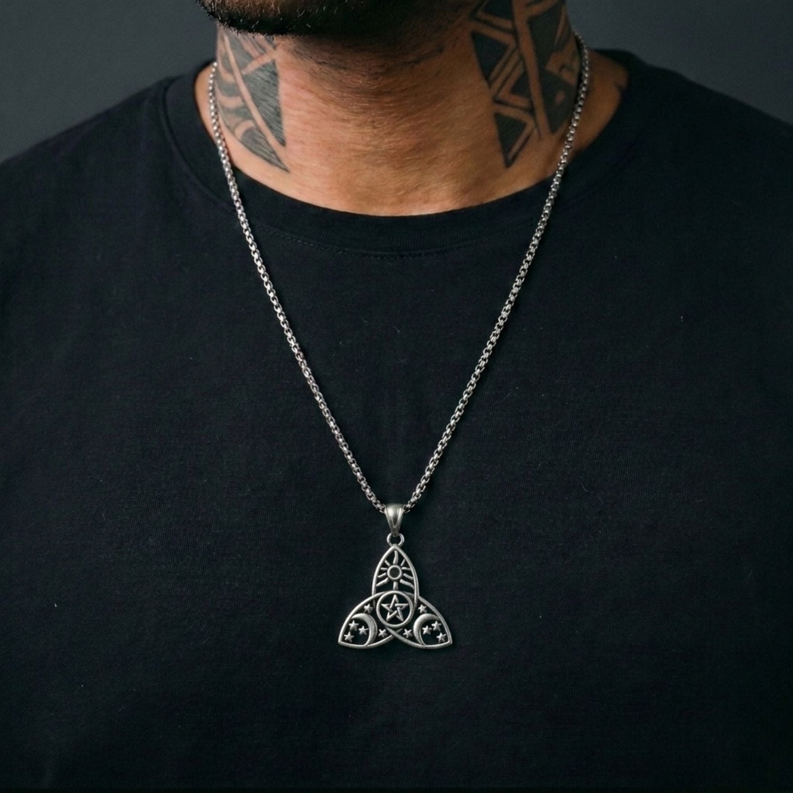 Collier sorcière unisexe, en acier inoxydable, avec pendentif lune et étoiles