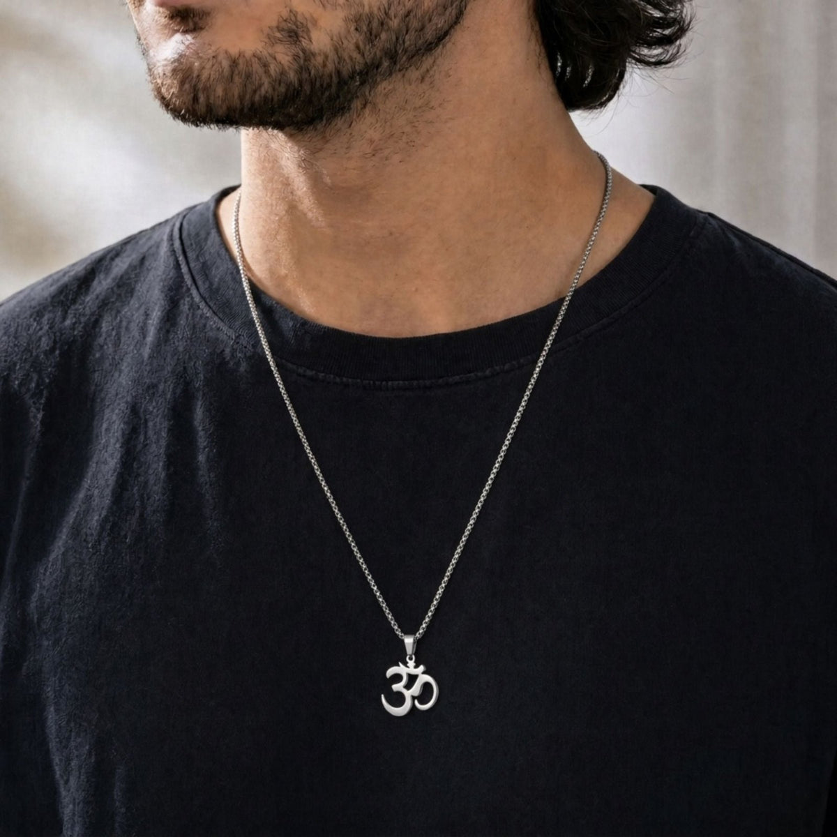 Collier symbole Om mixte, en acier inoxydable, symbole spirituel